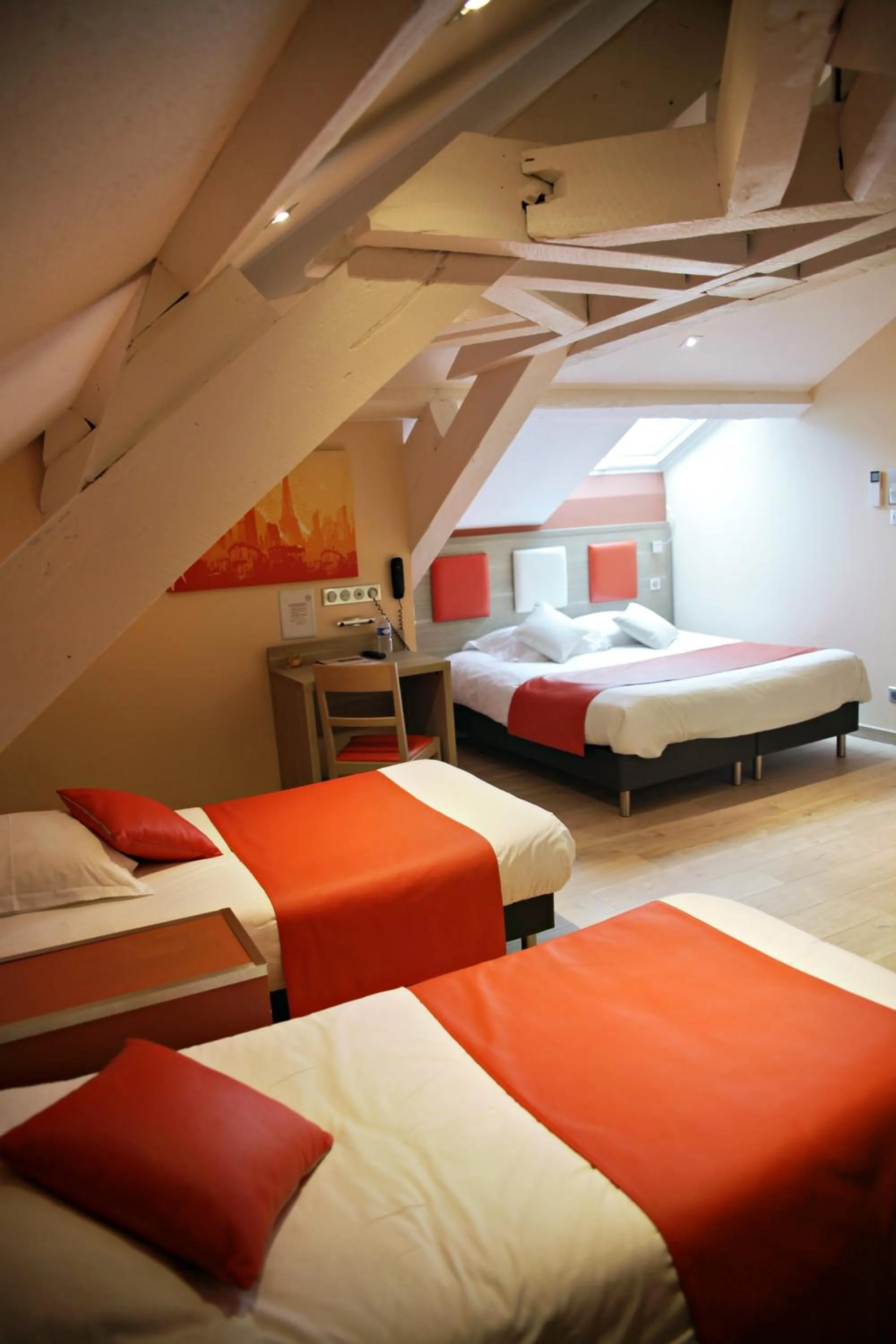 Bed in Hotel-Restaurant St-Christophe