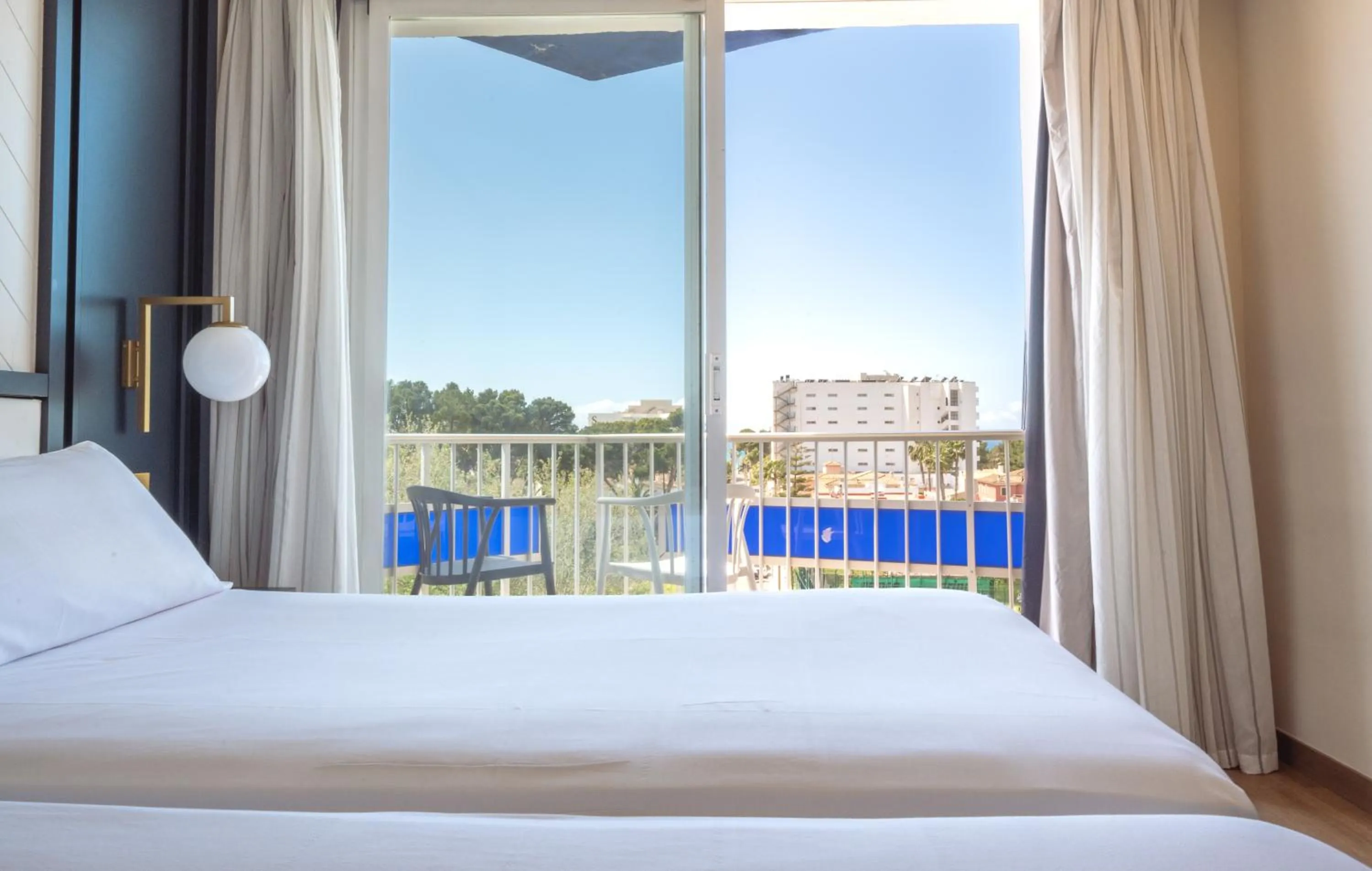 Bedroom, Bed in NURA Boreal