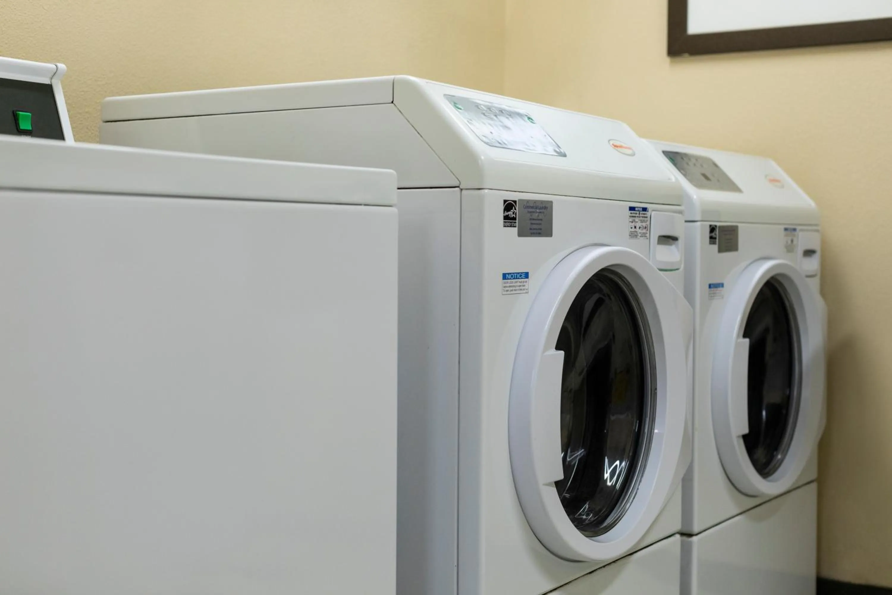 washing machine in Candlewood Suites Colonial Heights - Fort Lee by IHG