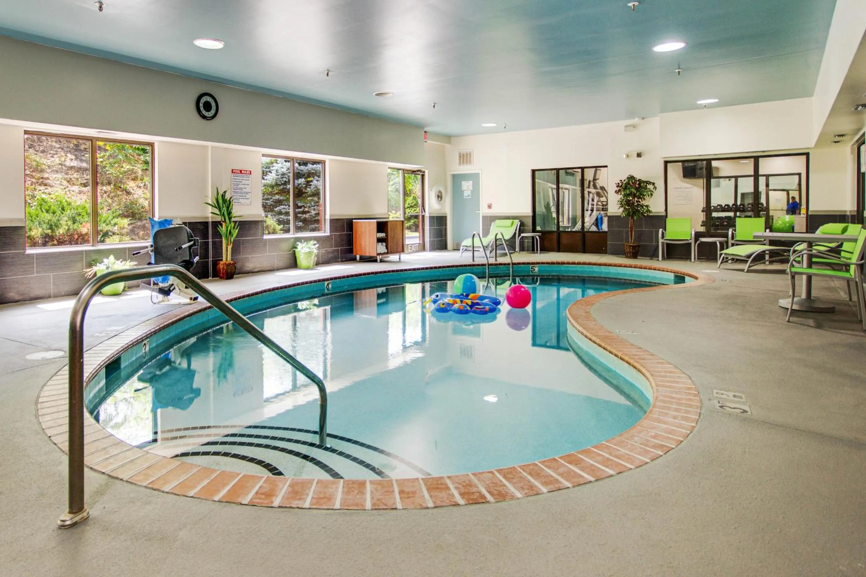 Swimming pool in Holiday Inn Express Dublin by IHG