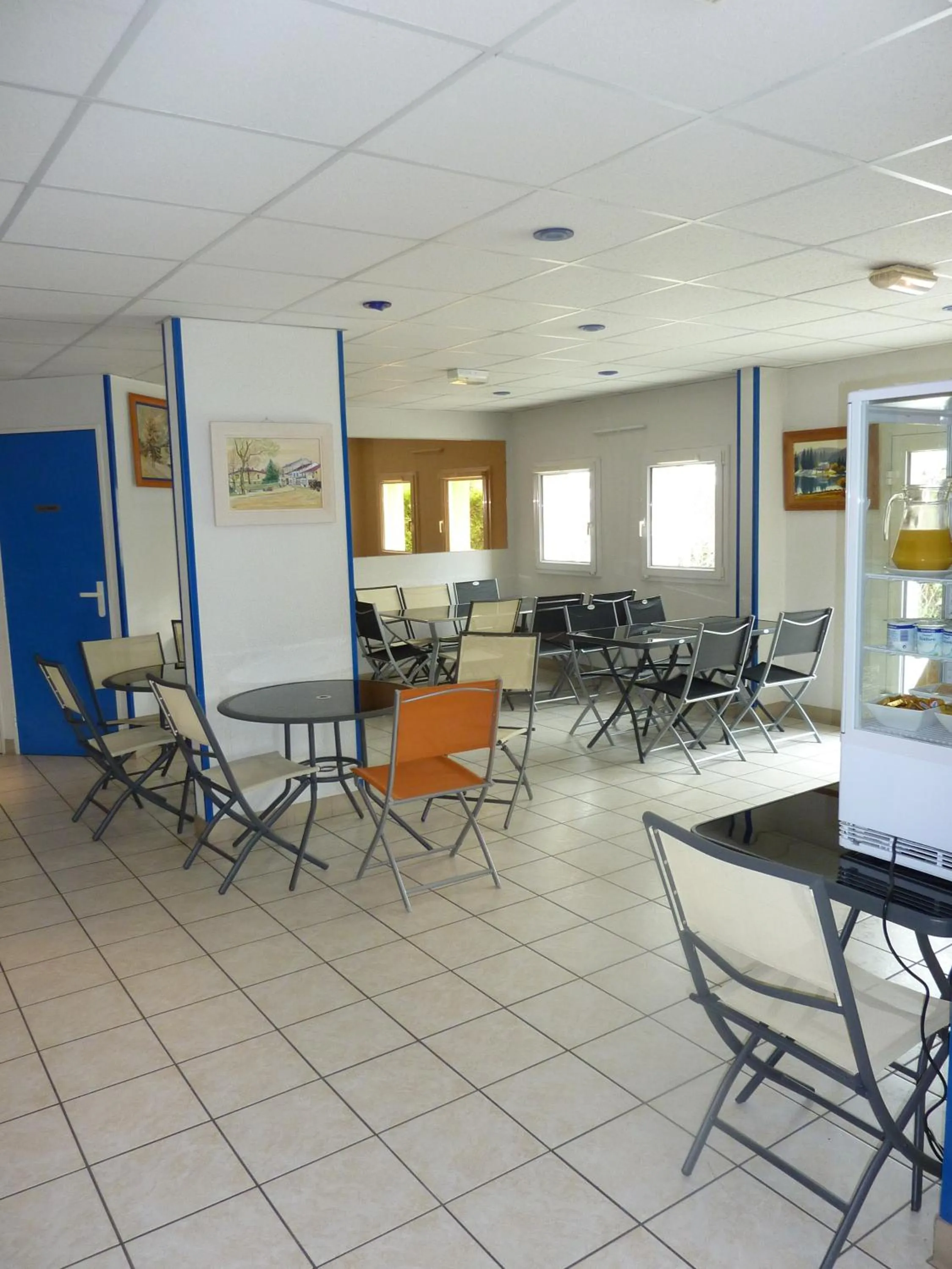 Restaurant/places to eat in Lac'Hotel France