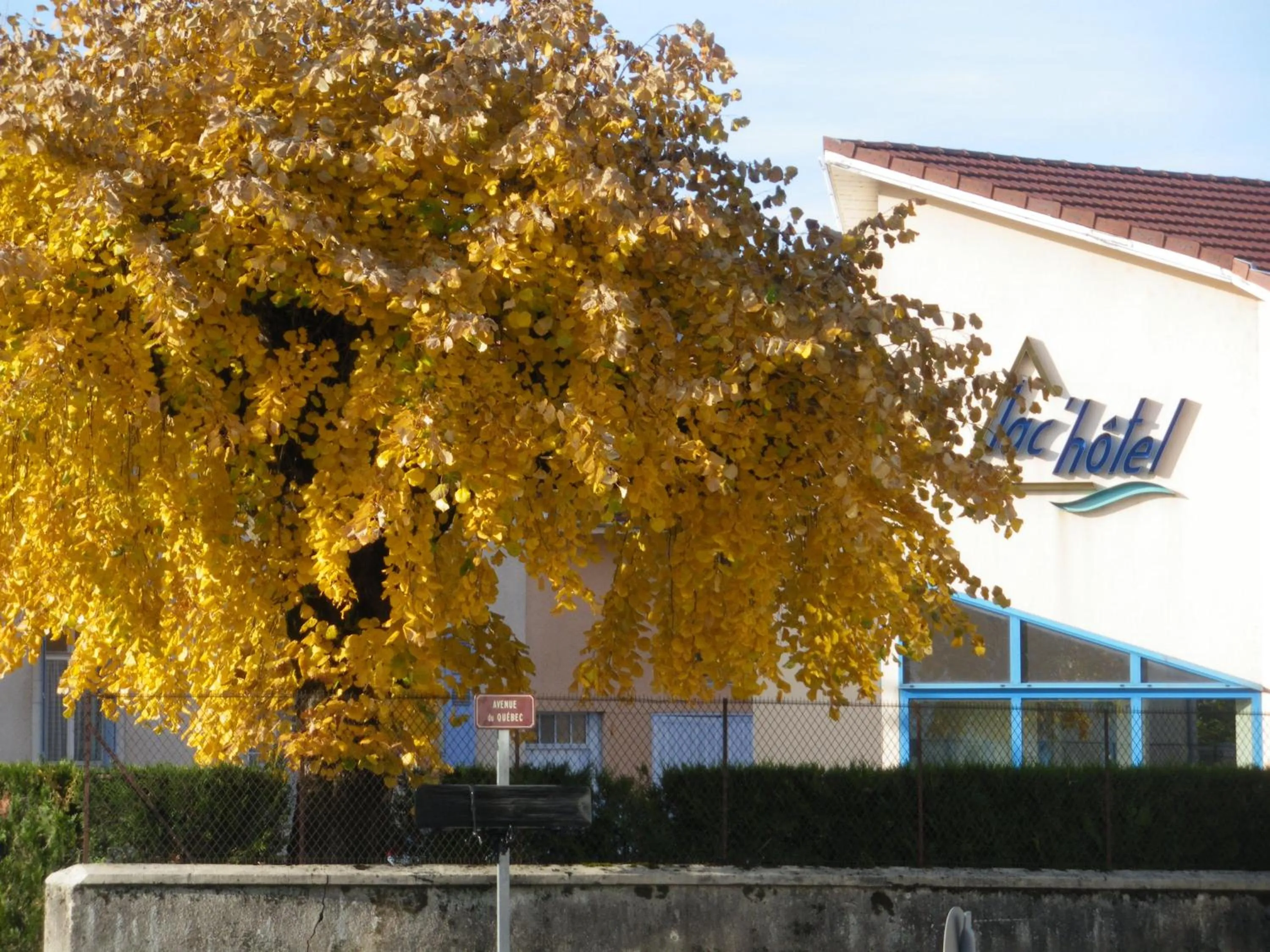 Facade/entrance in Lac'Hotel France