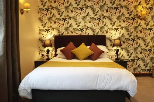 Bed in Best Western Compass Inn