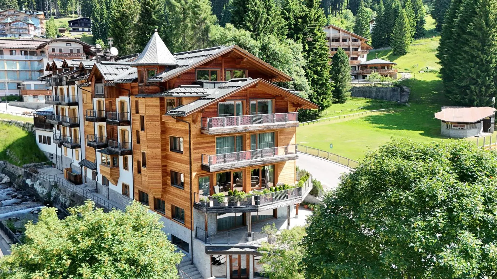 Property building in Chalet Laura Lodge Hotel