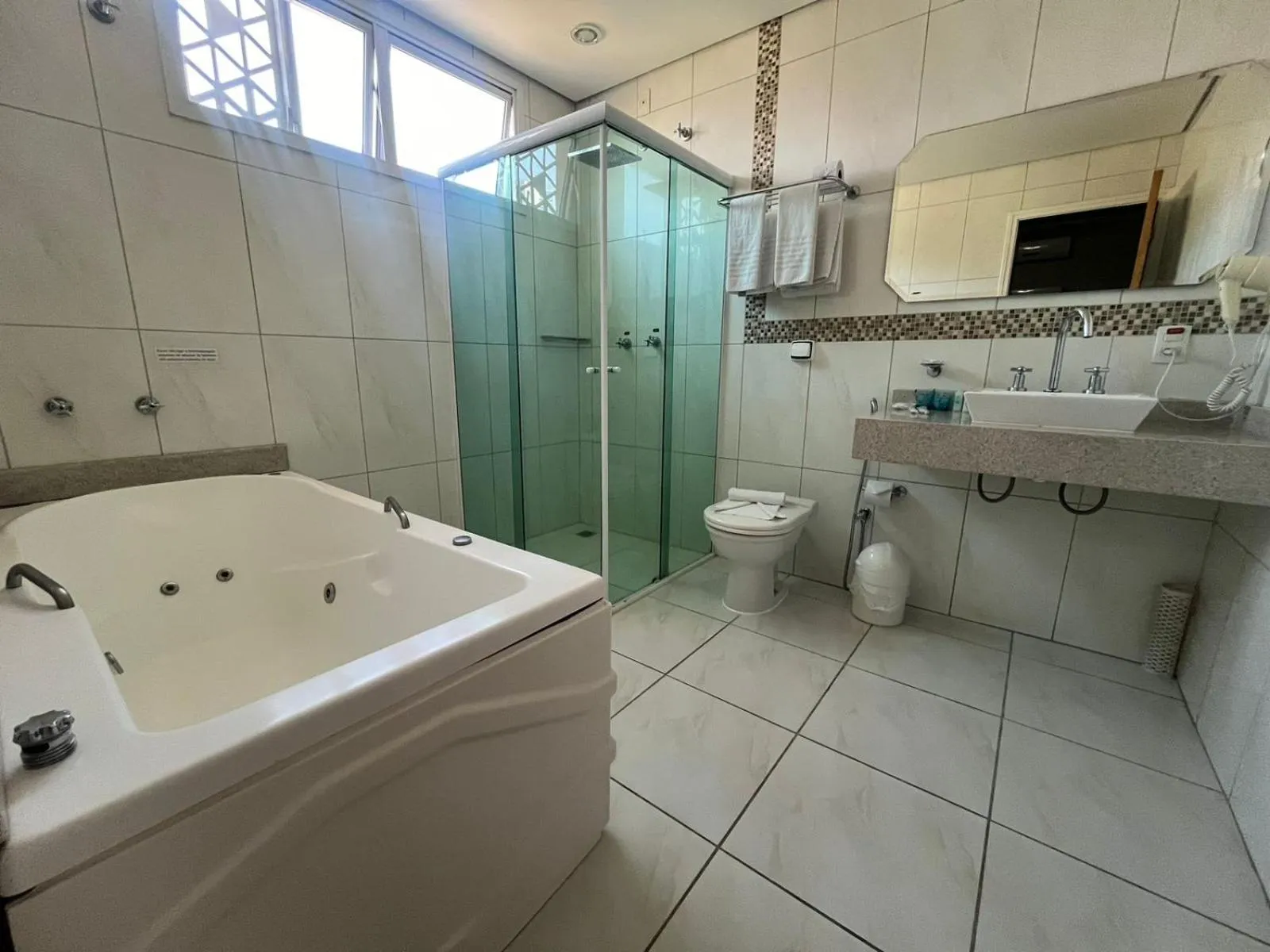 Bath in Hotel Serra de Jundiaí