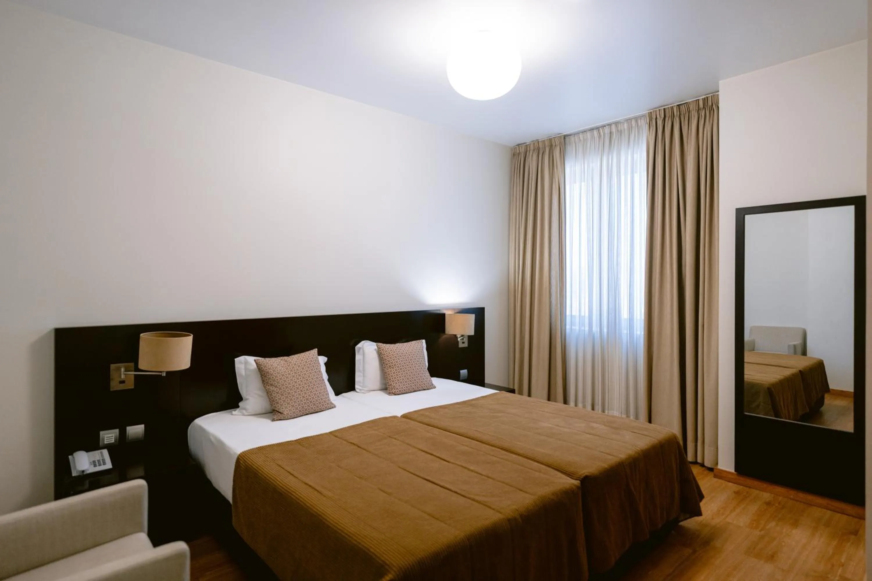 Bedroom, Bed in Hotel Conde de Agueda