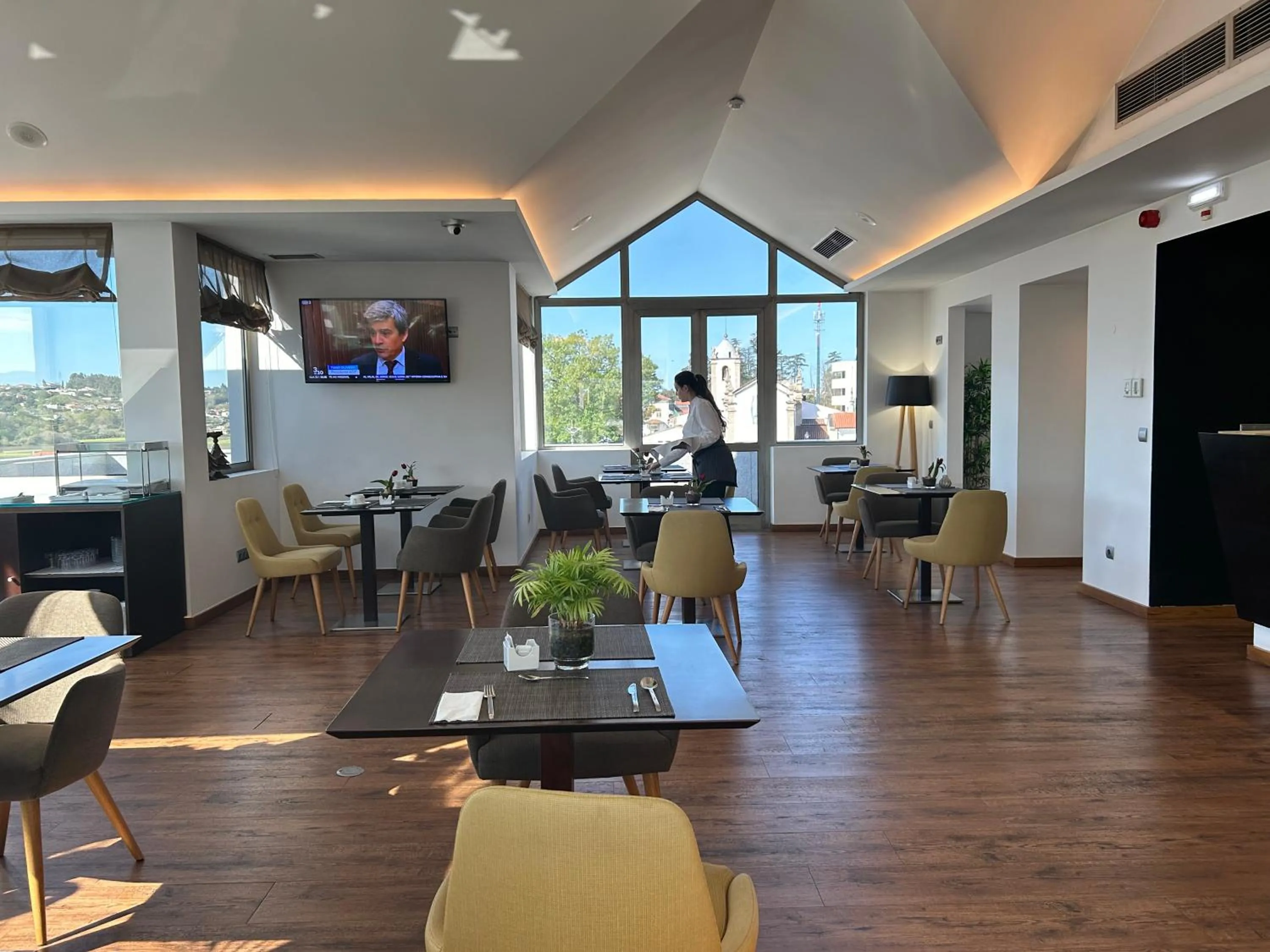 Restaurant/places to eat in Hotel Conde de Agueda