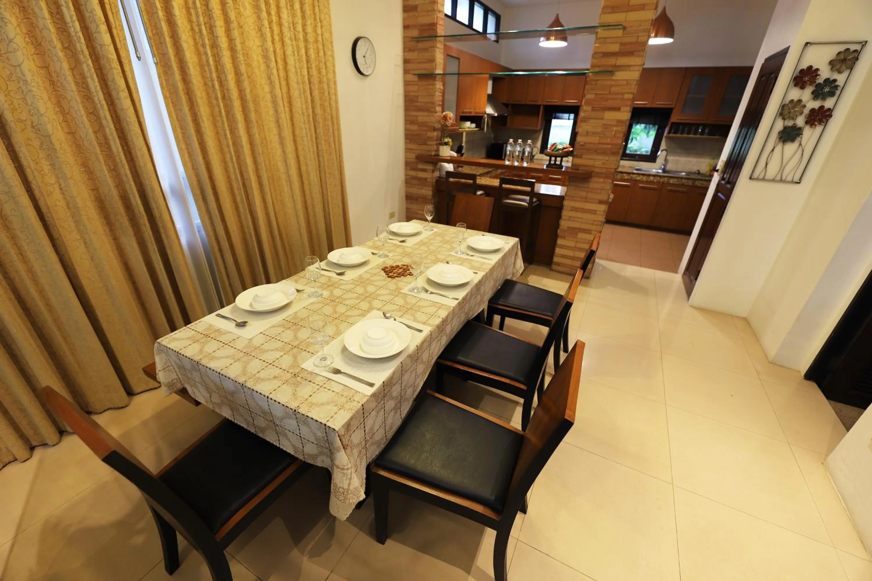 Restaurant/places to eat in ปุณณภา พูล วิลล่า พัทยา Punnapha Pool Villa Pattaya