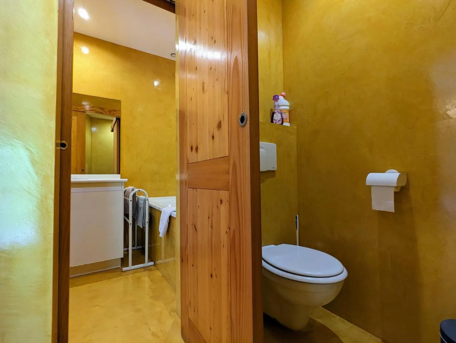 Toilet in Chambre d'hôtes Kieffer Le Grand Bienfaisy