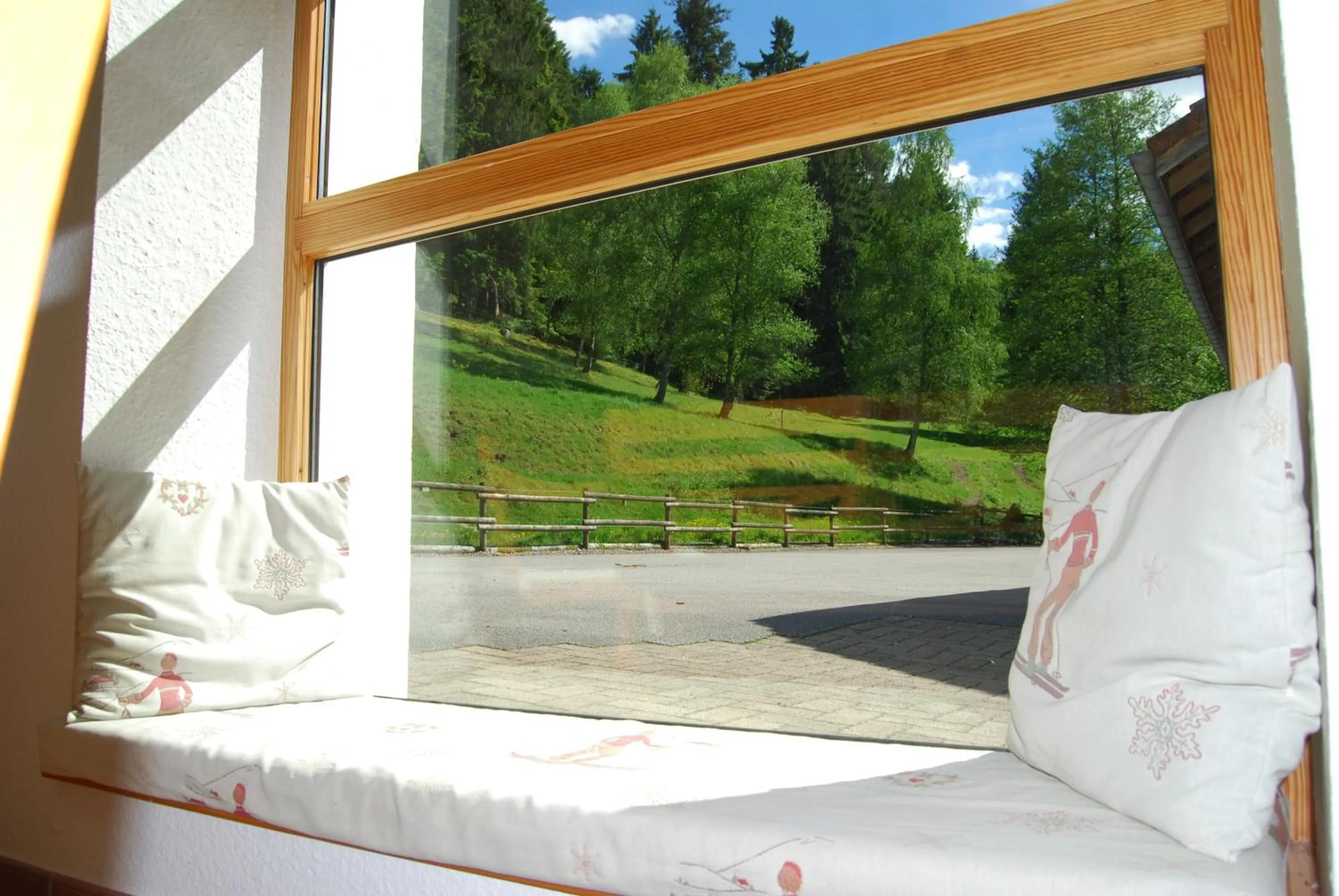 Communal lounge/ TV room, Bed in Chambre d'hôtes Kieffer Le Grand Bienfaisy