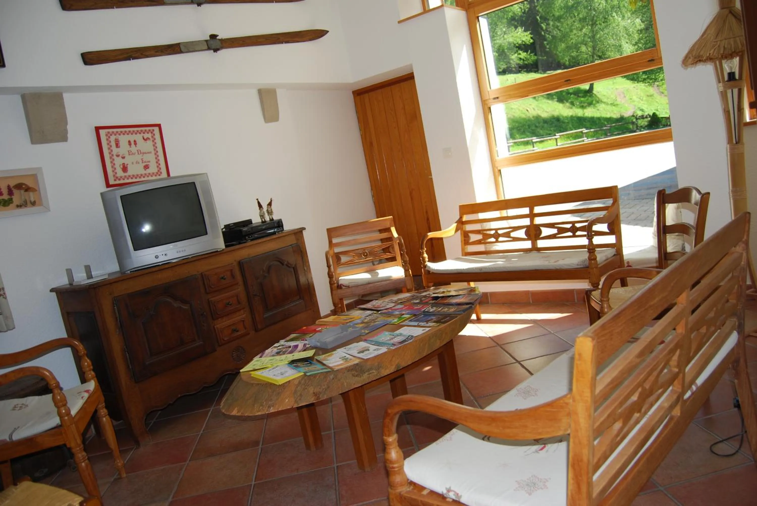 TV and multimedia in Chambre d'hôtes Kieffer Le Grand Bienfaisy