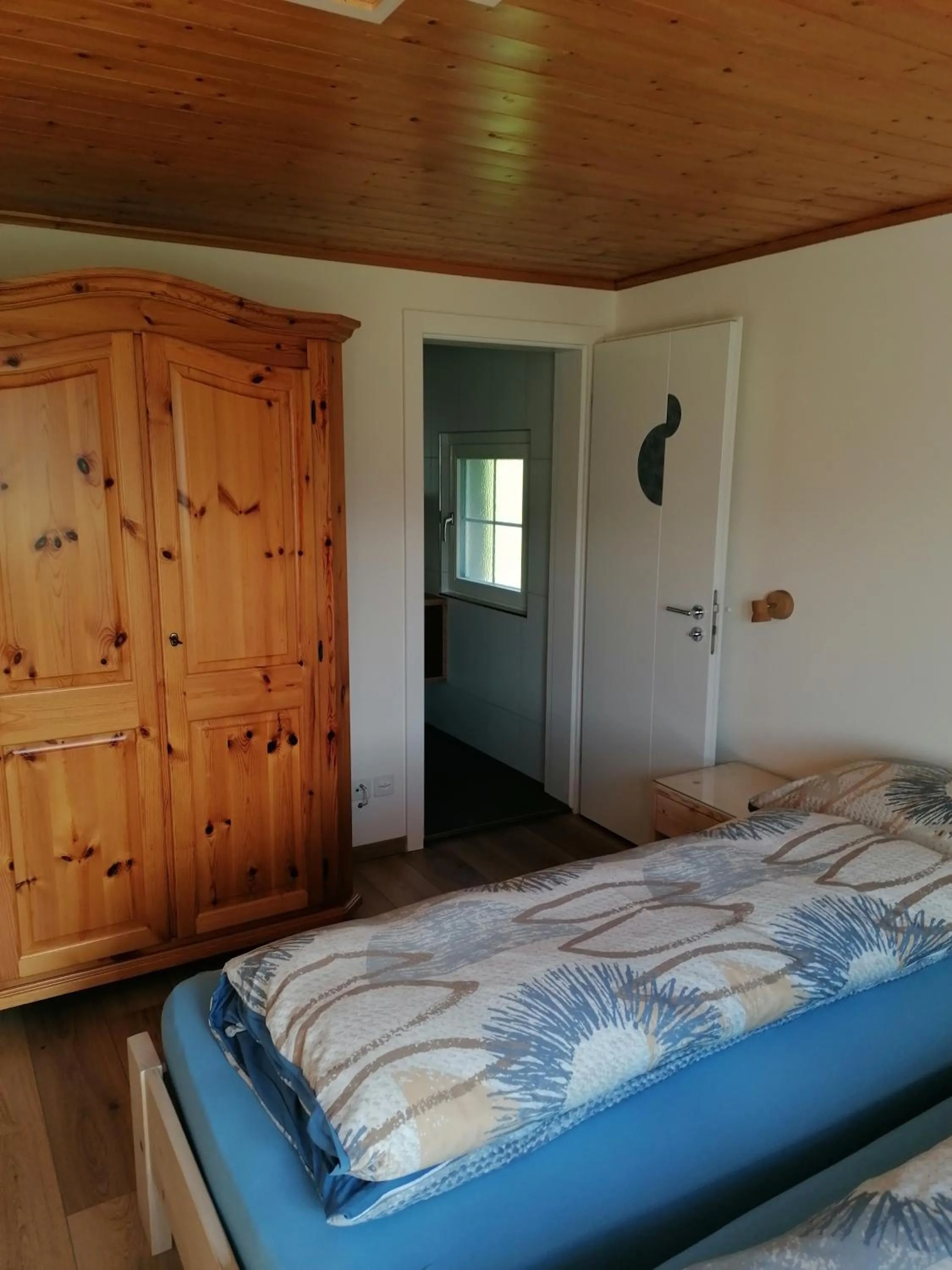 Photo of the whole room, Bed in Gasthaus Bären Schlatt