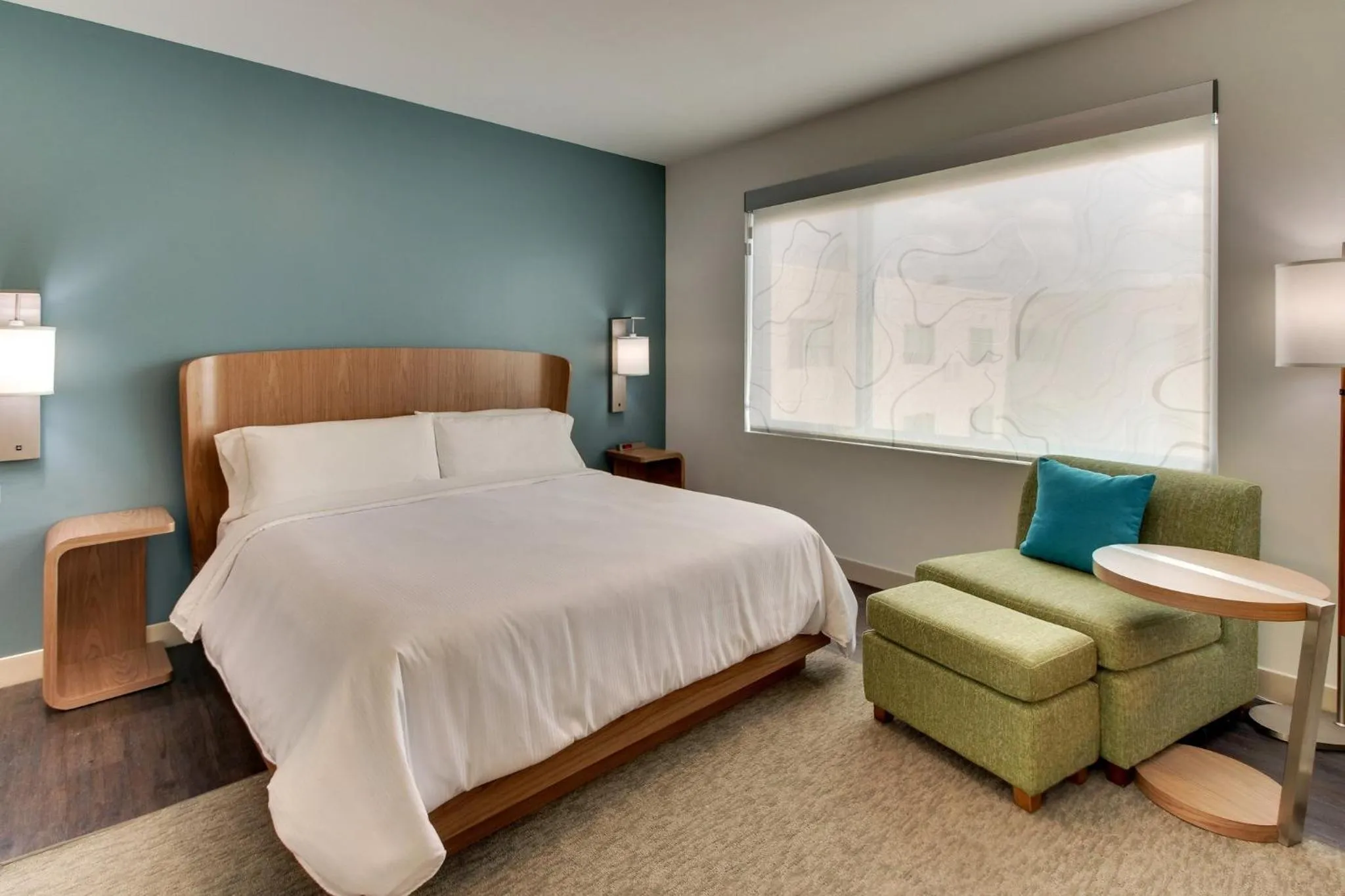 Photo of the whole room, Bed in Element Ewing Princeton