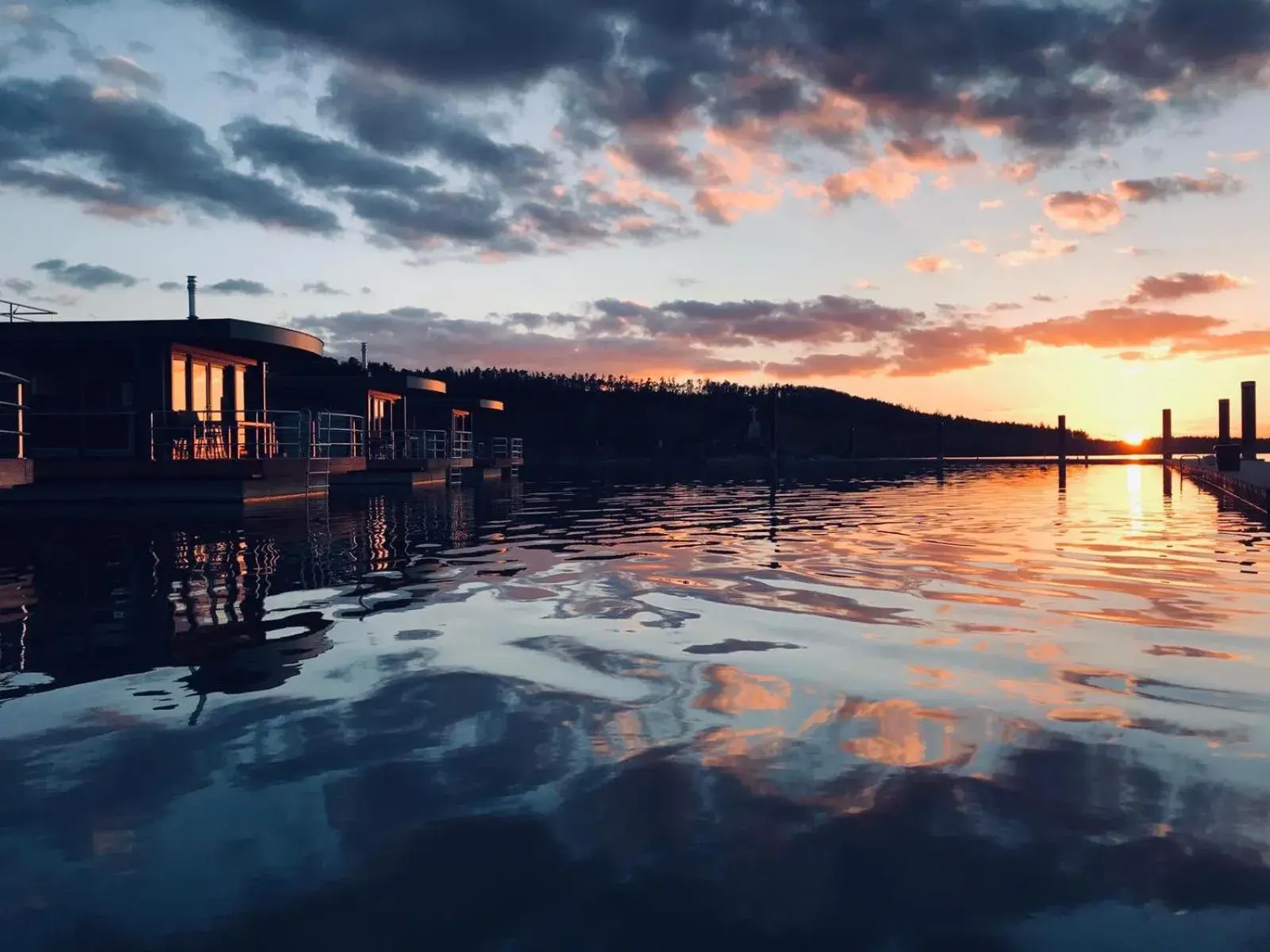 Bungalow - Water Front (Außenlage Premium) in Floating Village Brombachsee Bungalow - Water Front (Außenlage Premium) in Floating Village Brombachsee