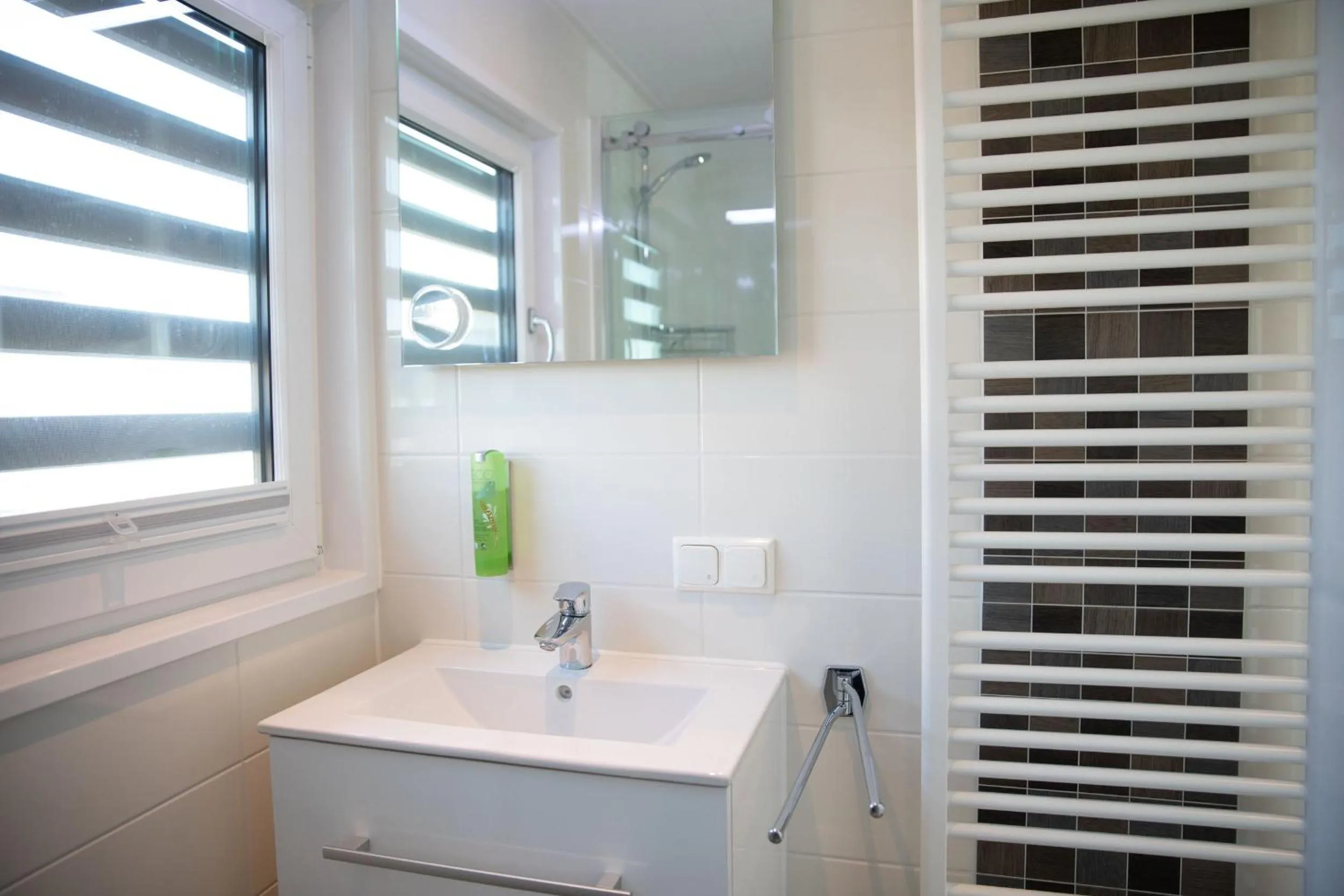 Shower in Floating Village Brombachsee