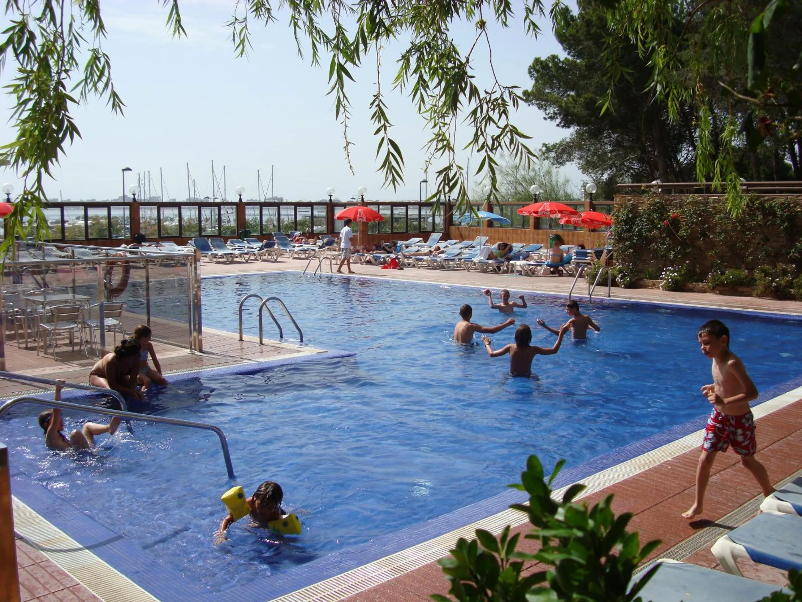 Swimming pool in Hotel Univers