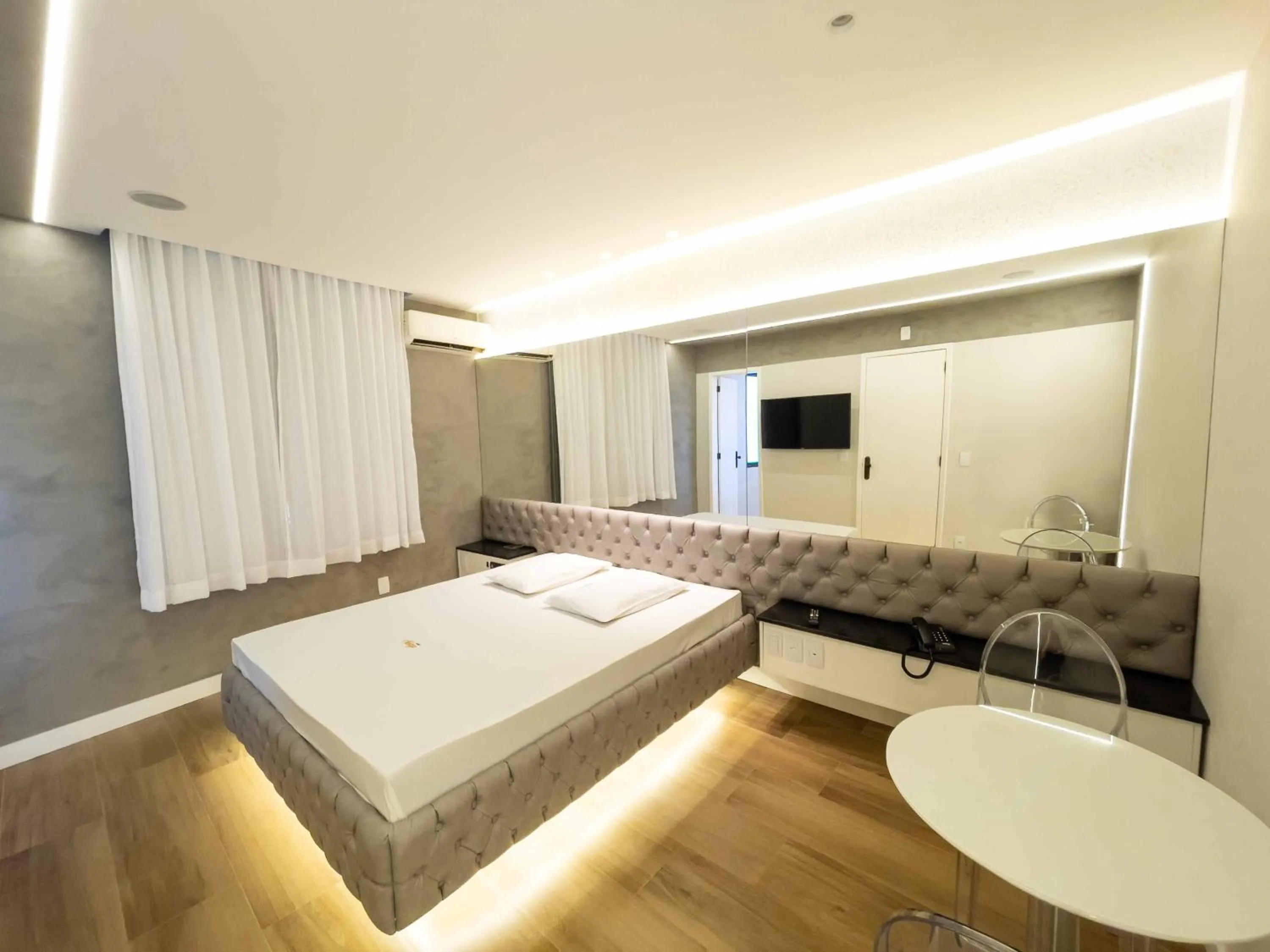 Bed in Hotel Malaga (Adult Only)