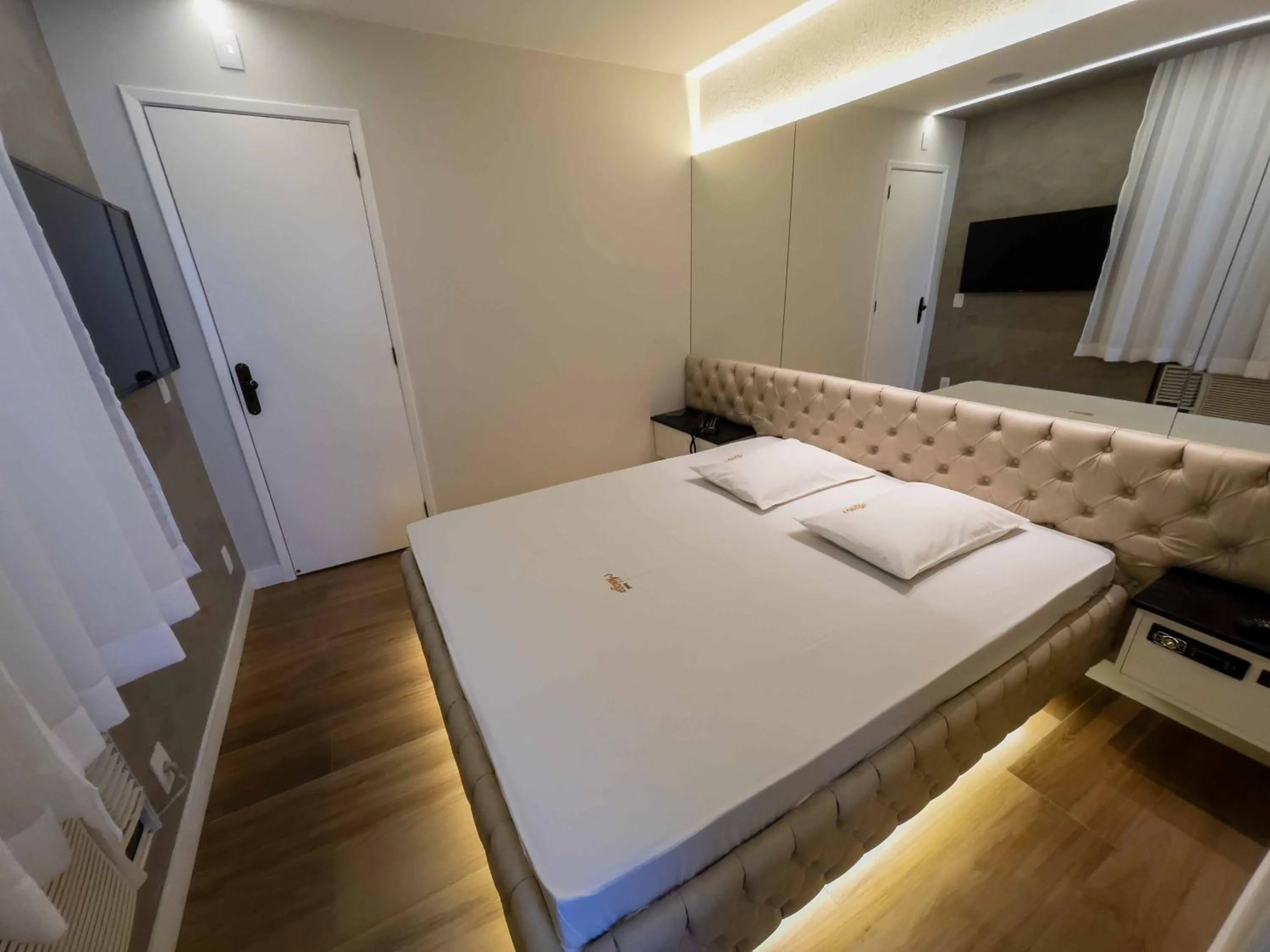 Bed in Hotel Malaga (Adult Only)