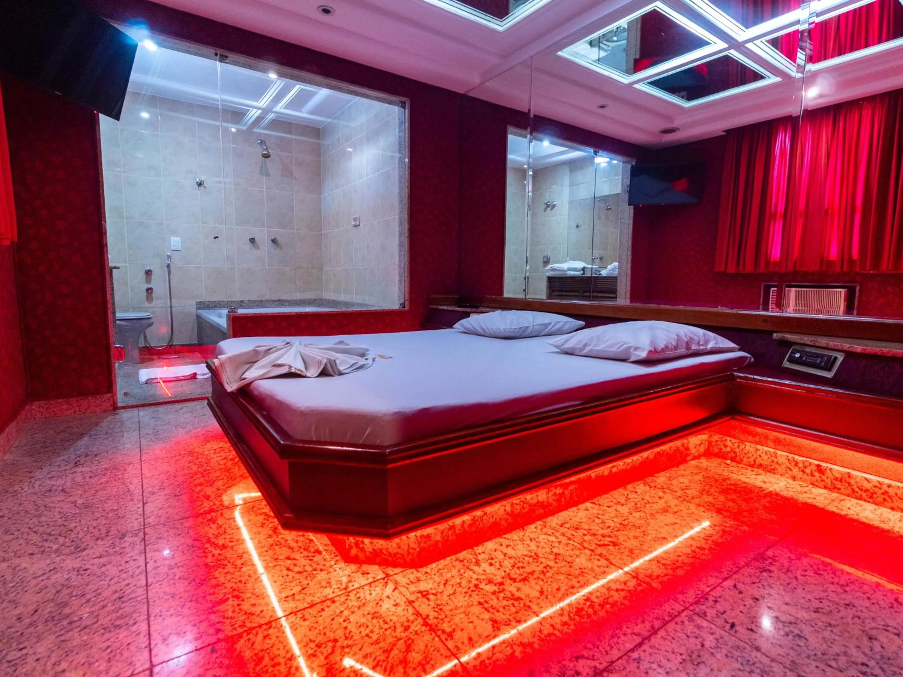 Photo of the whole room, Bed in Hotel Malaga (Adult Only)