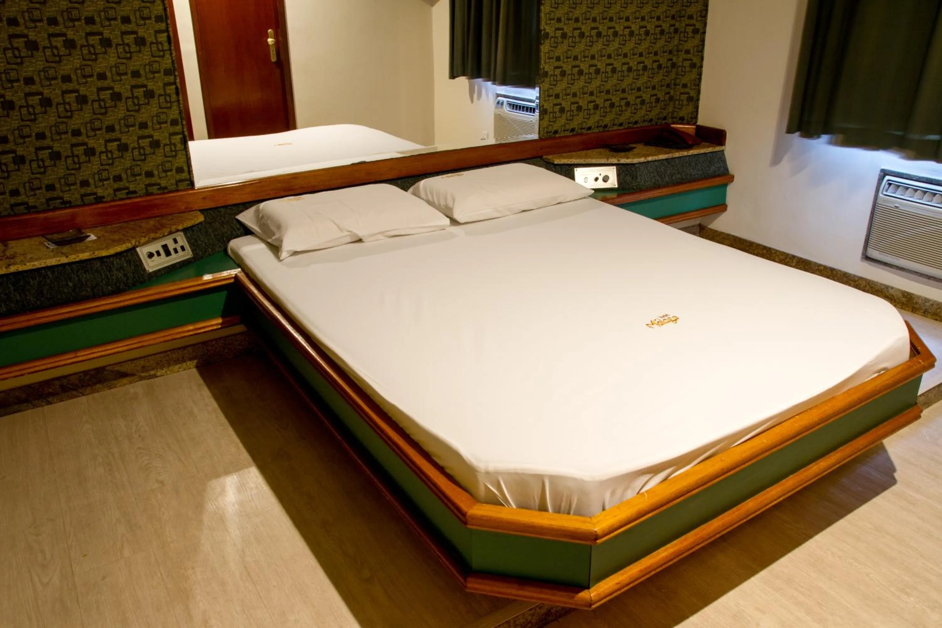 Bed in Hotel Malaga (Adult Only)