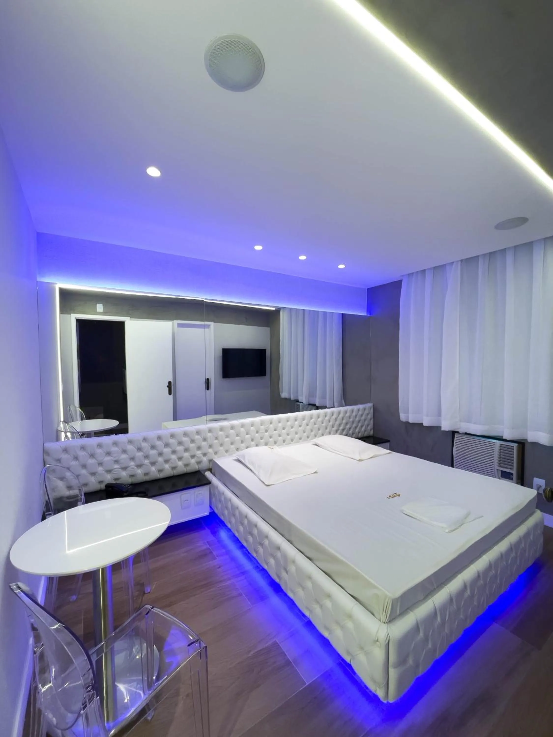 Bed in Hotel Malaga (Adult Only)