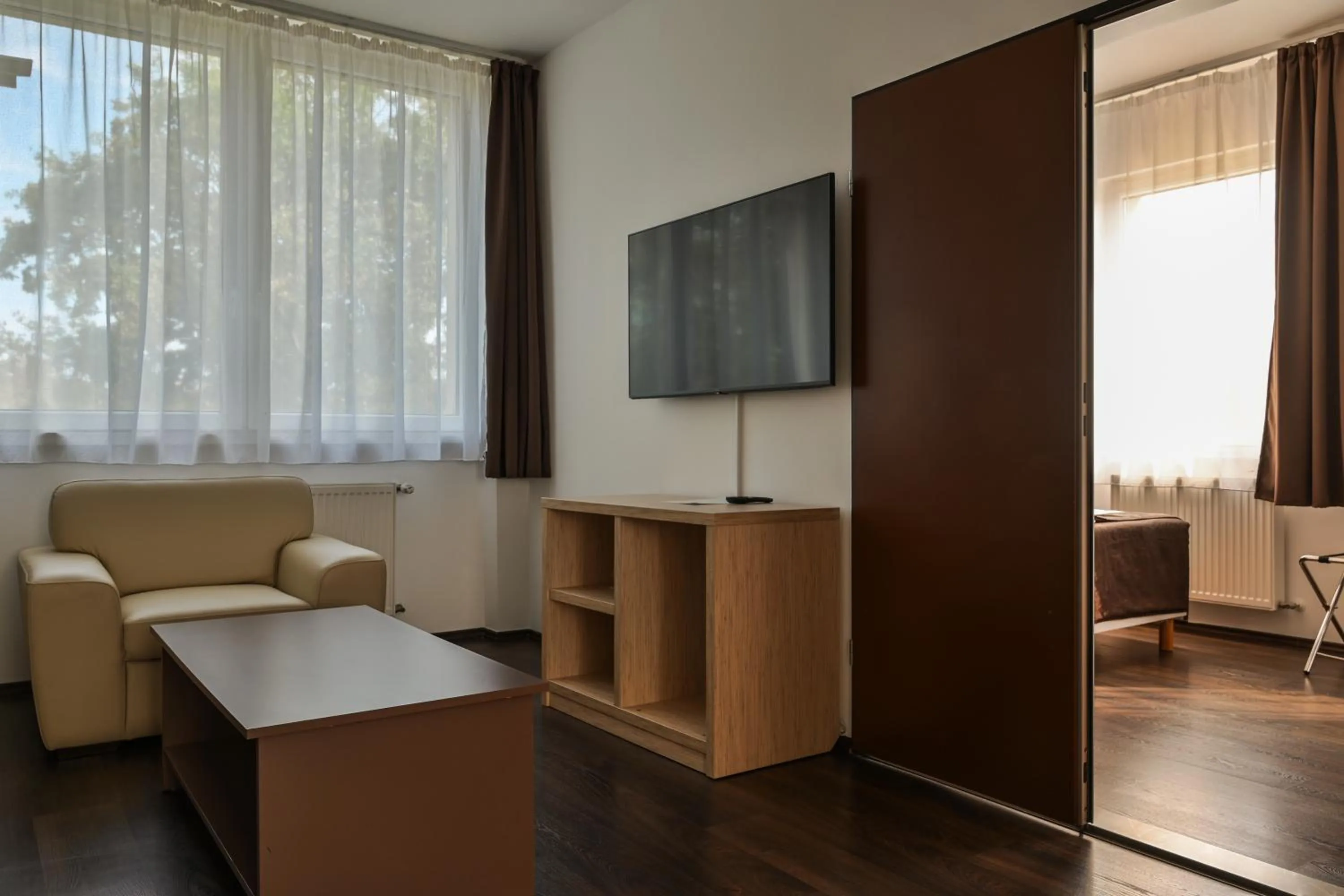 Communal lounge/ TV room in Hotel Opal Superior - Adults Only