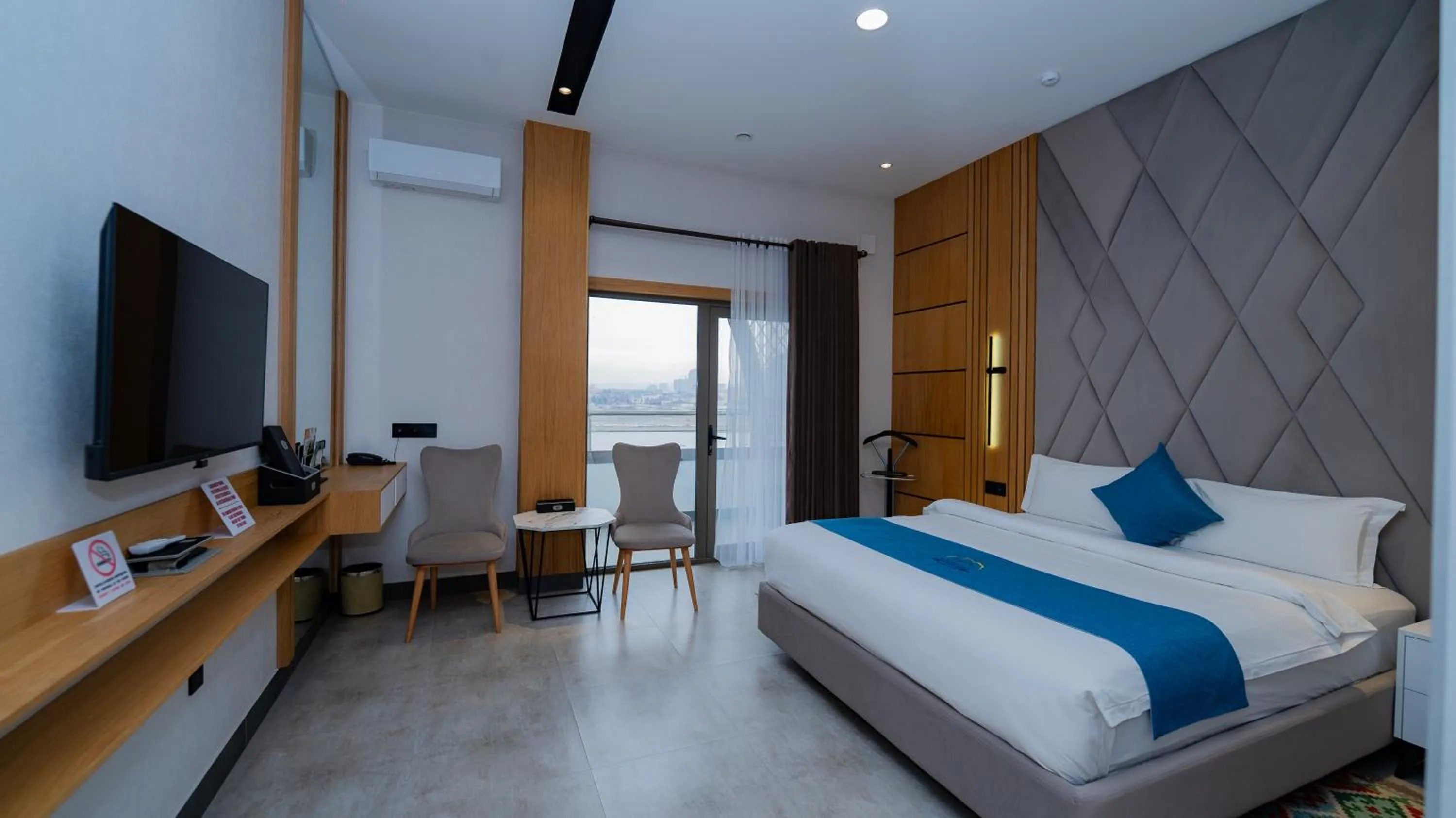 Bed in Parliament Palace Hotel