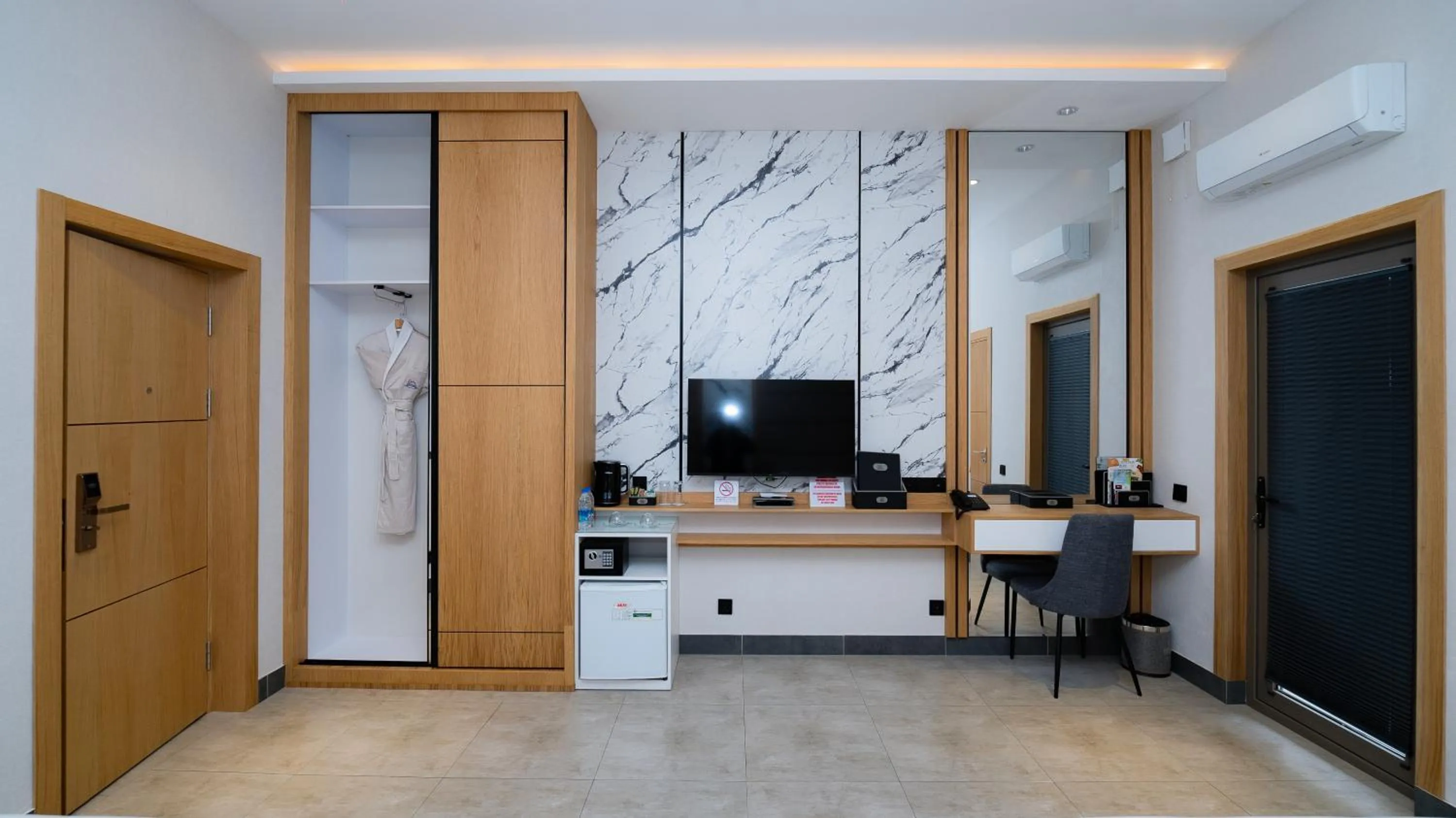 Parliament Palace Hotel