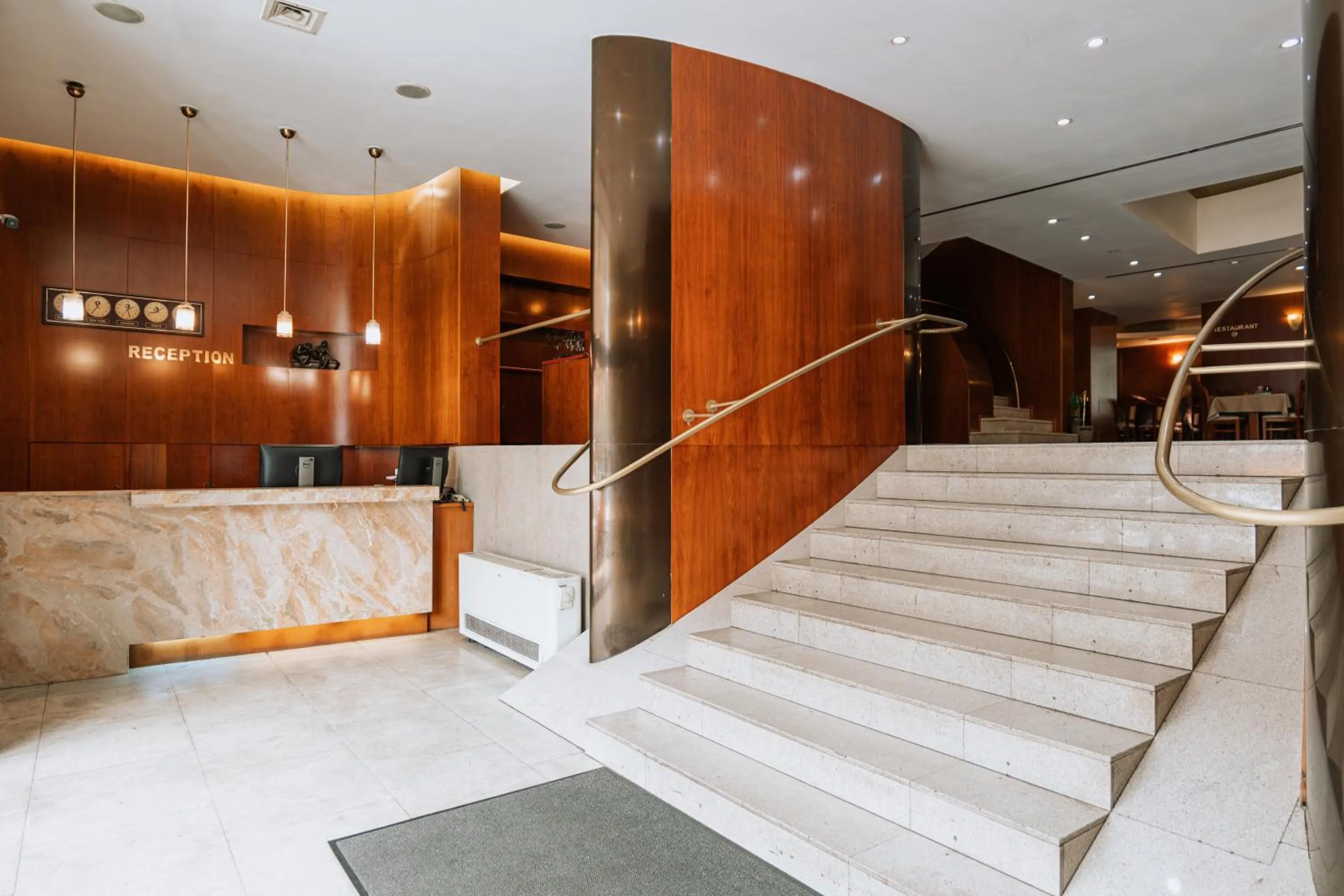 Lobby or reception in Hotel Duke Romana City Center