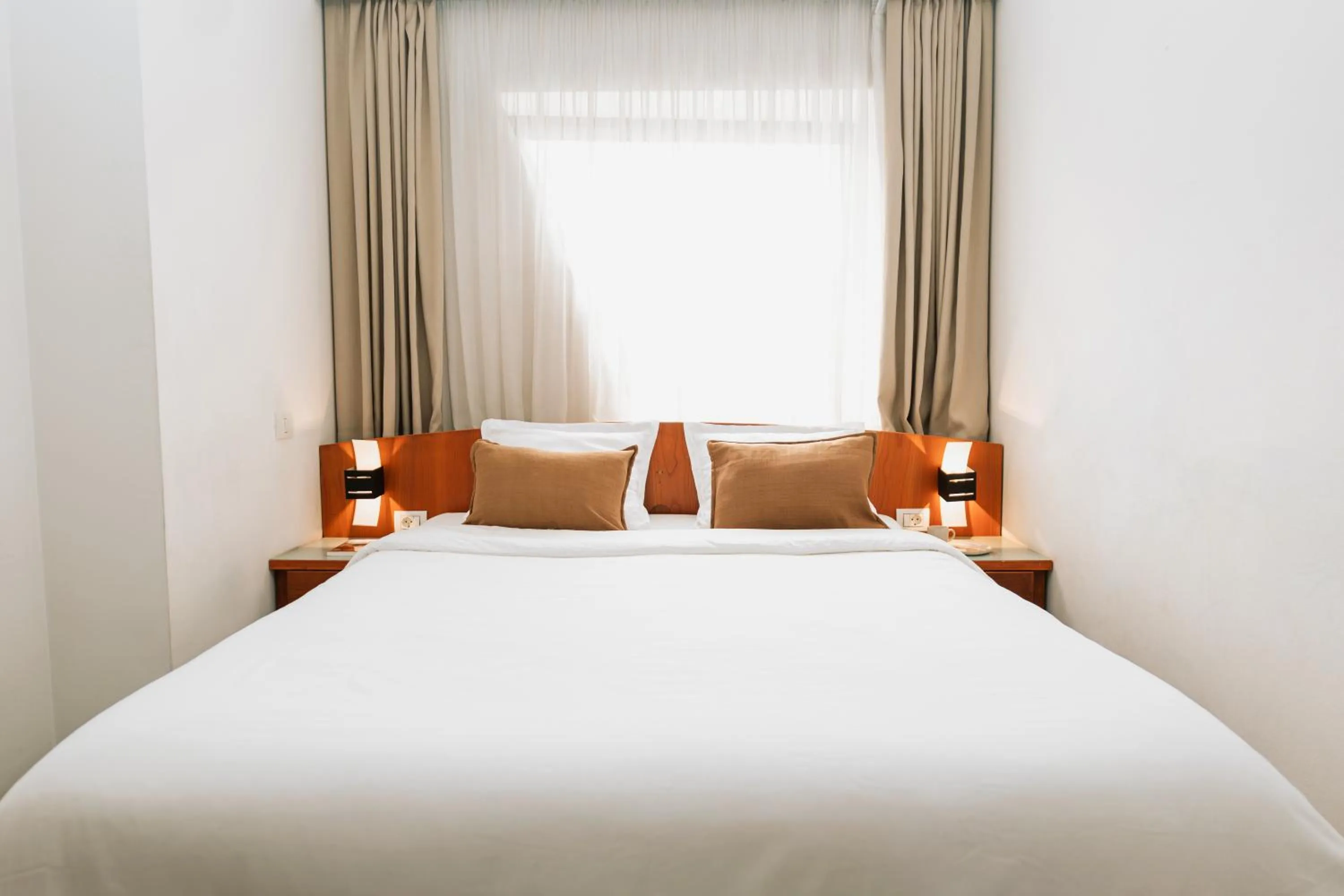 Bedroom, Bed in Hotel Duke Romana City Center