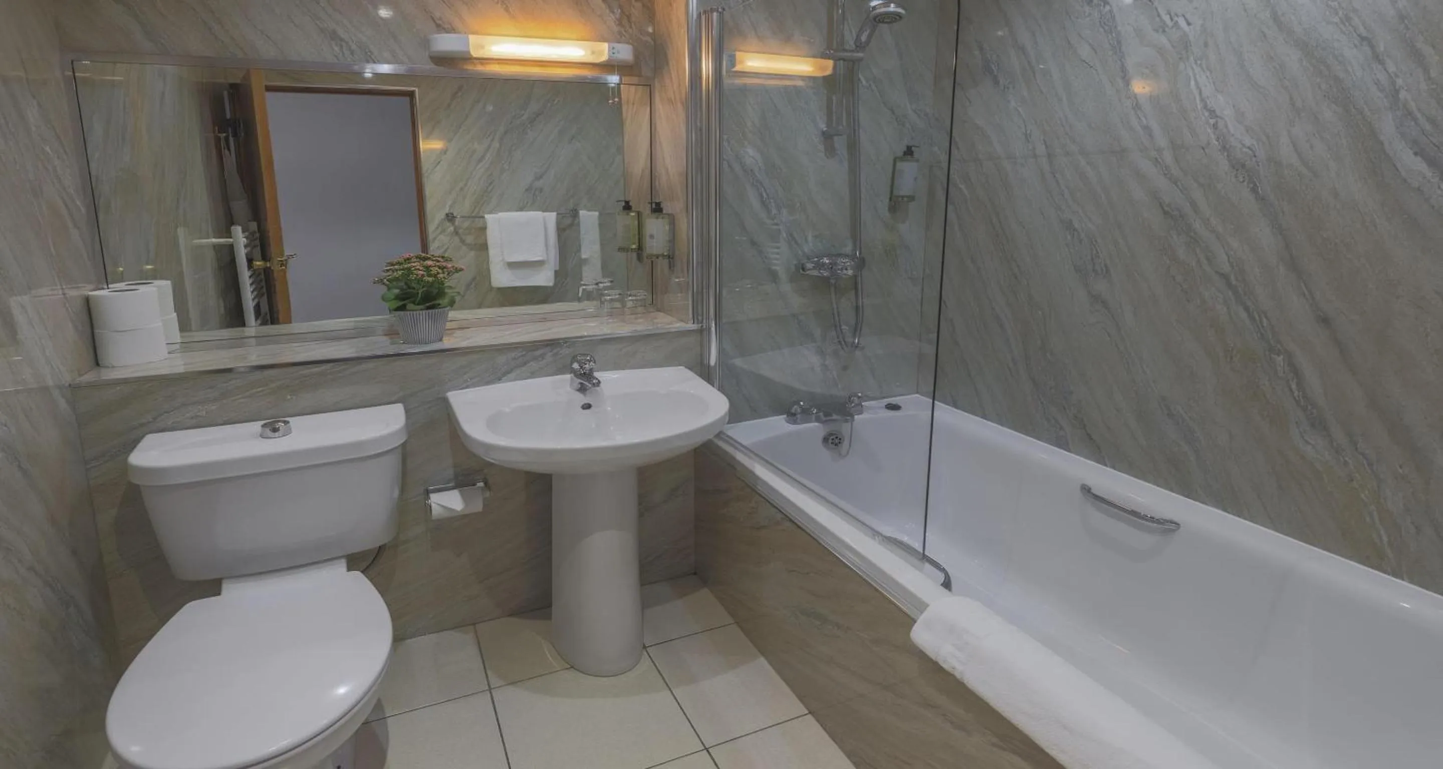 Bedroom in Best Western The Hilcroft Hotel West Lothian