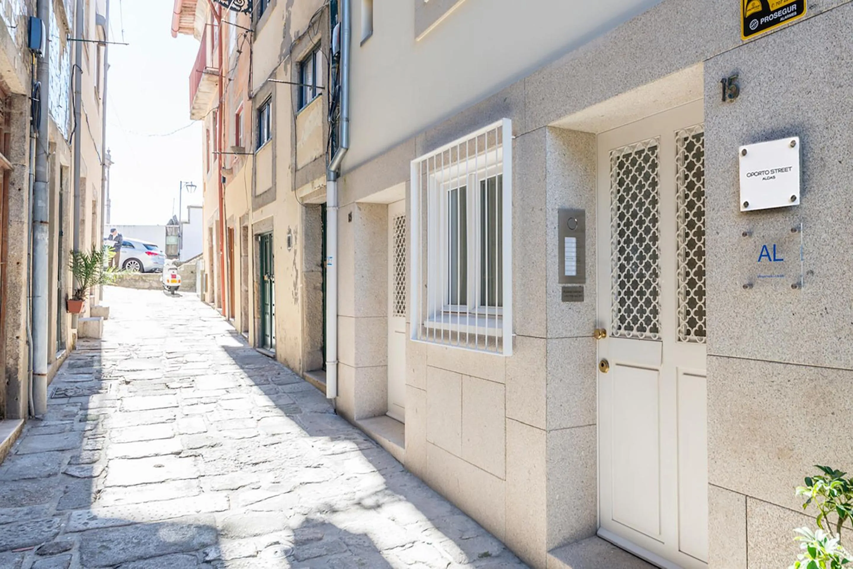 Property building in Oporto Street das Aldas - River View