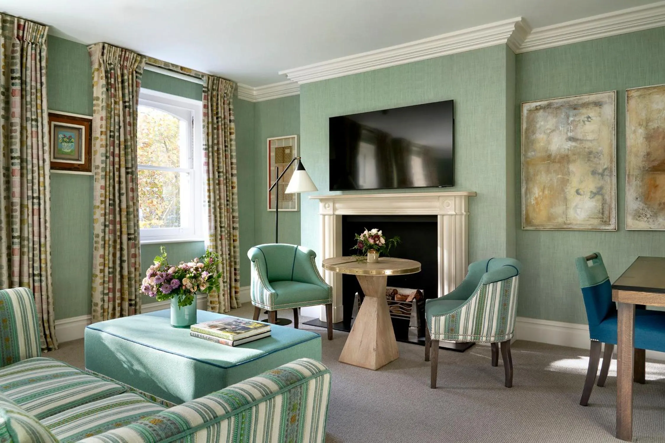 TV and multimedia in Knightsbridge Hotel, Firmdale Hotels