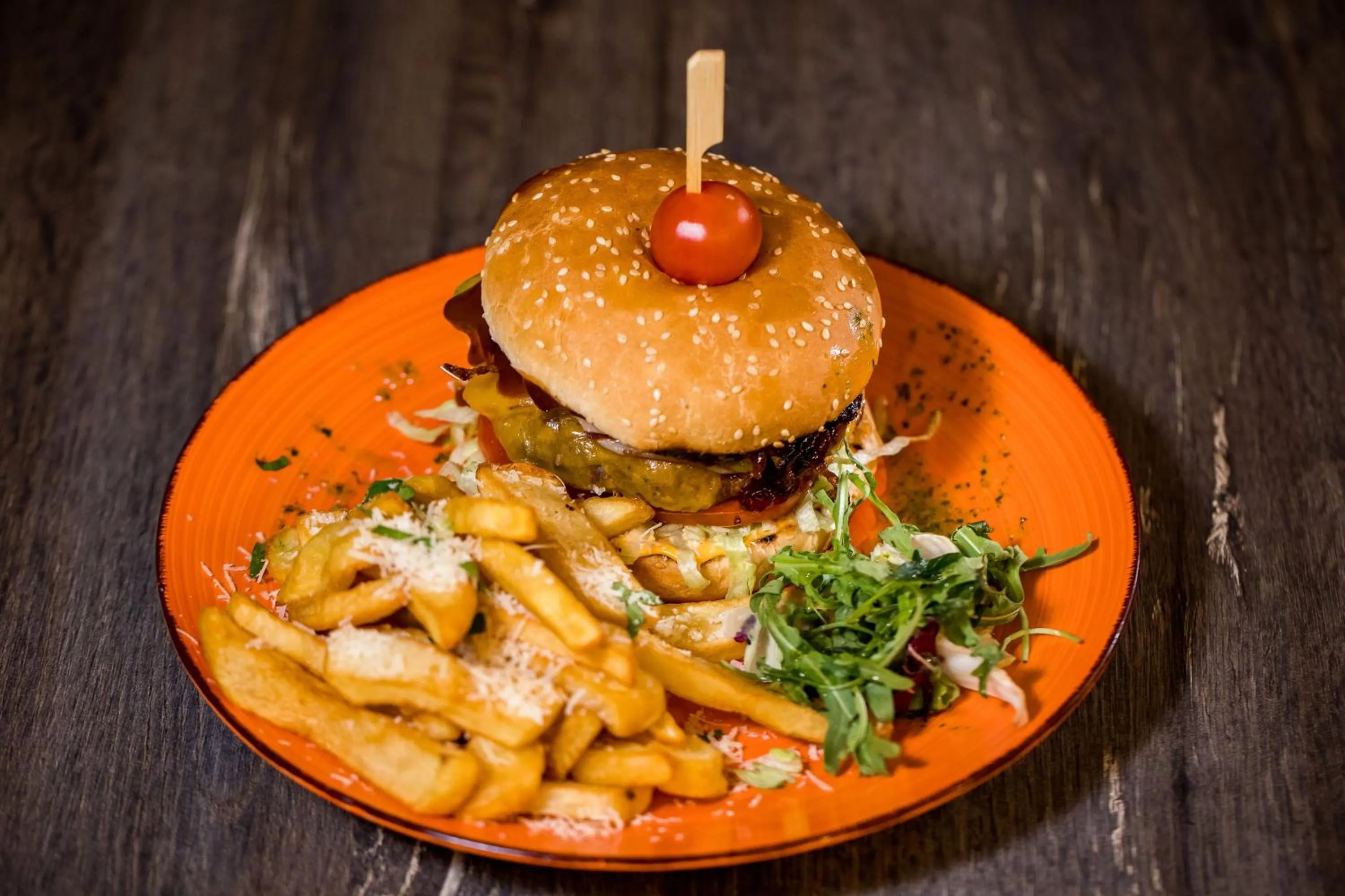 Restaurant/places to eat in Samaa Hotel