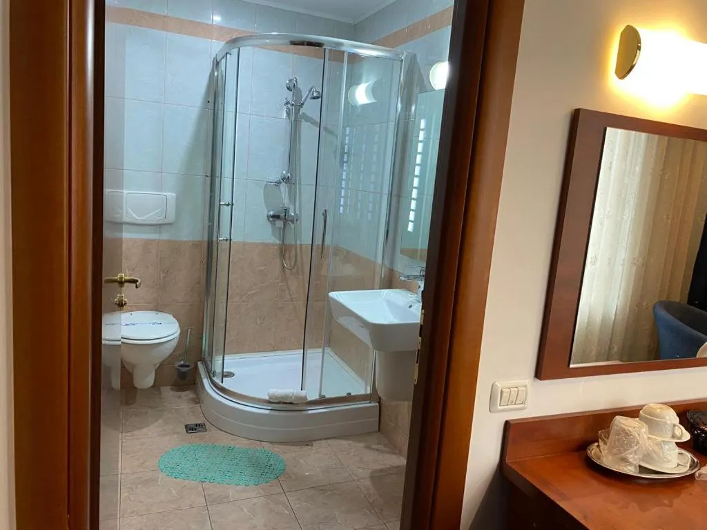 Bathroom in Samaa Hotel