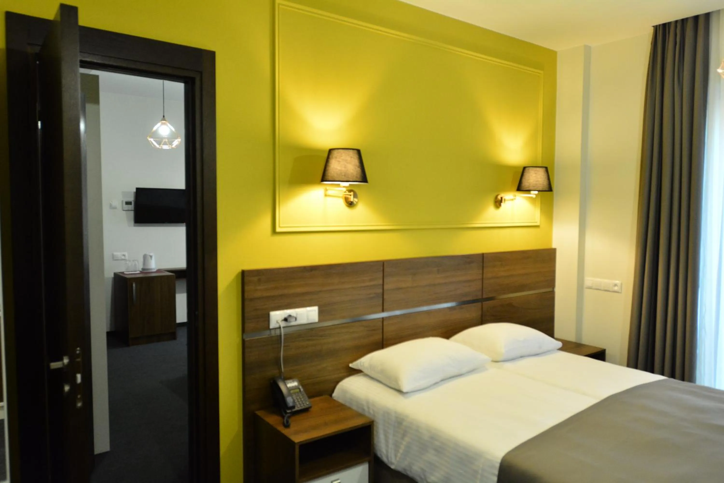 Bedroom, Bed in Hotel Garnet Tbilisi