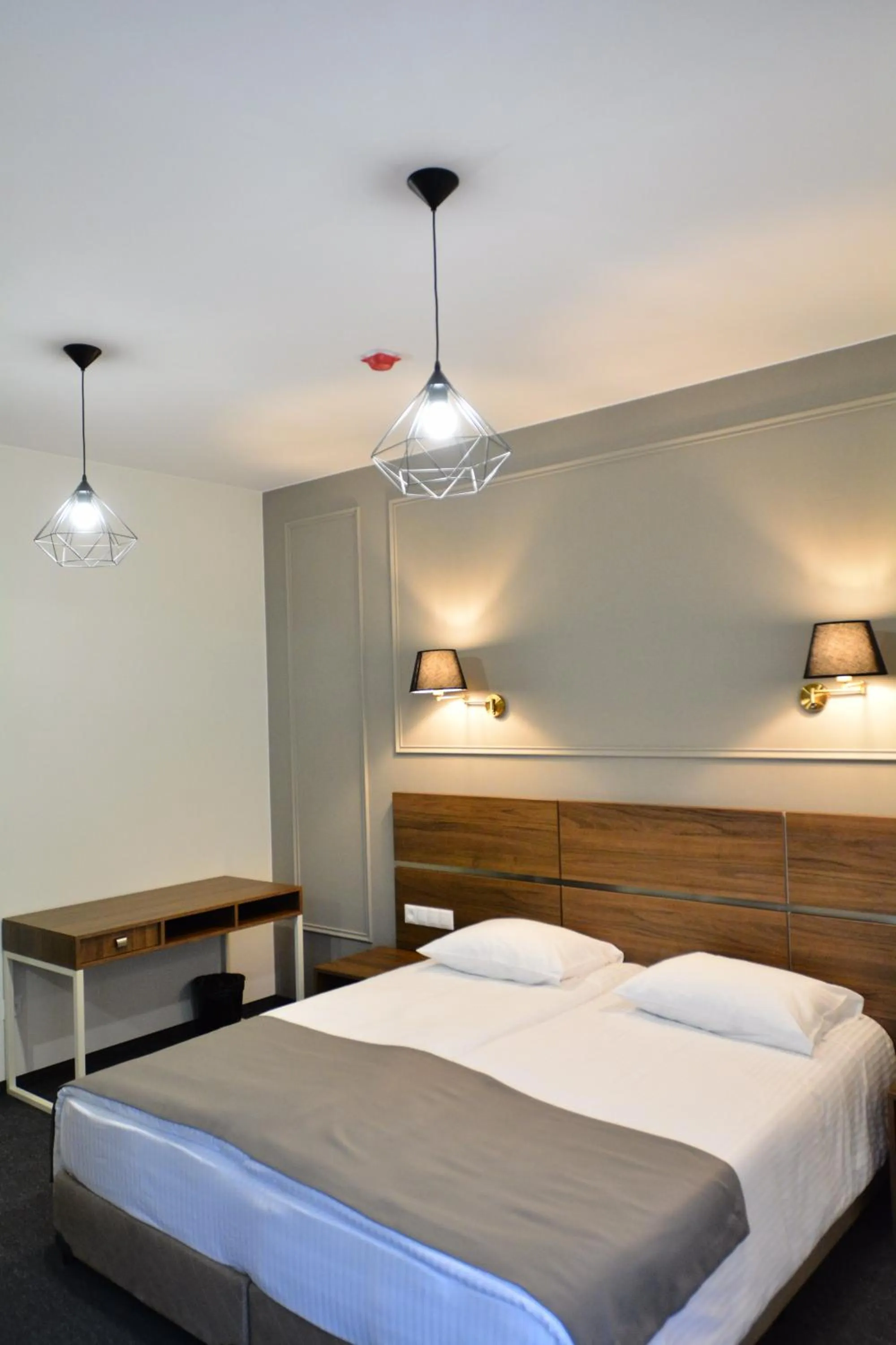 Bedroom, Bed in Hotel Garnet Tbilisi