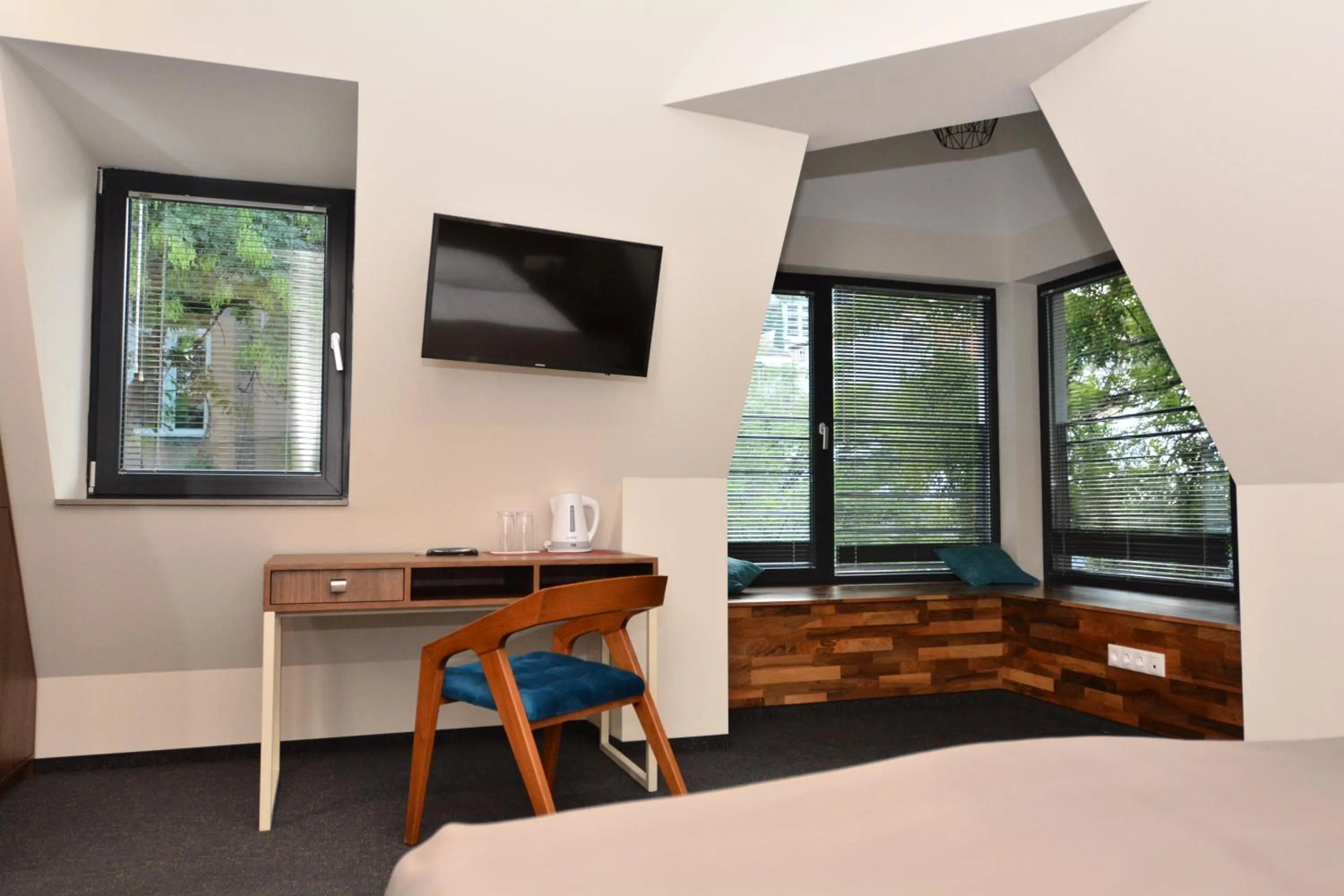 Living room, Bed in Hotel Garnet Tbilisi