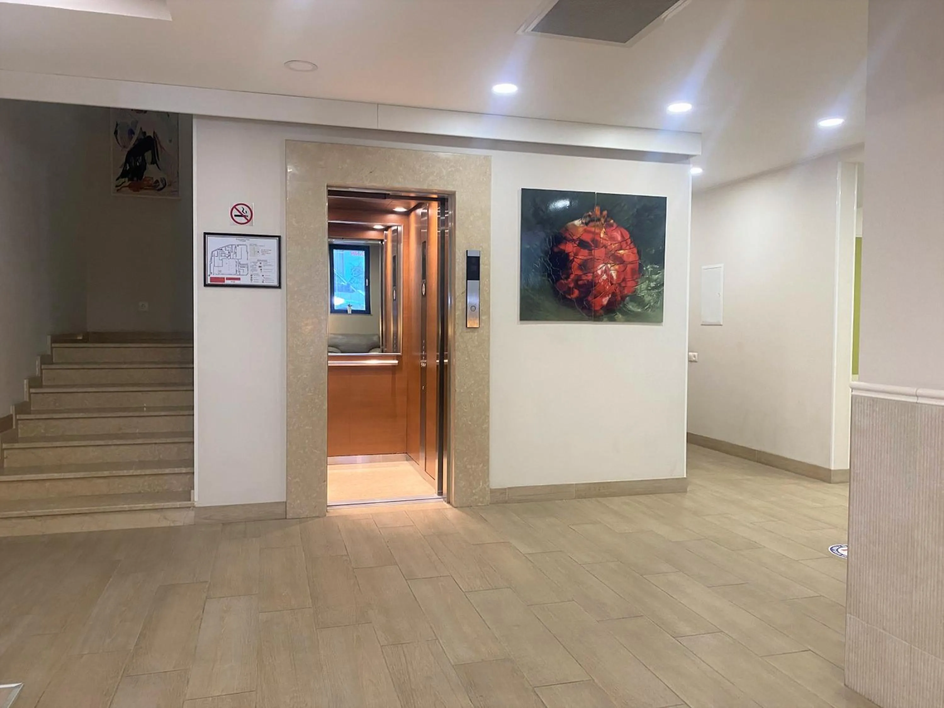 Facade/entrance in Hotel Garnet Tbilisi