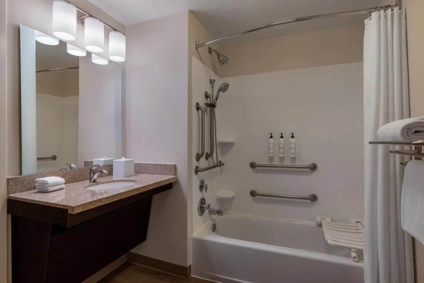 Bathroom in TownePlace Suites by Marriott Albuquerque North