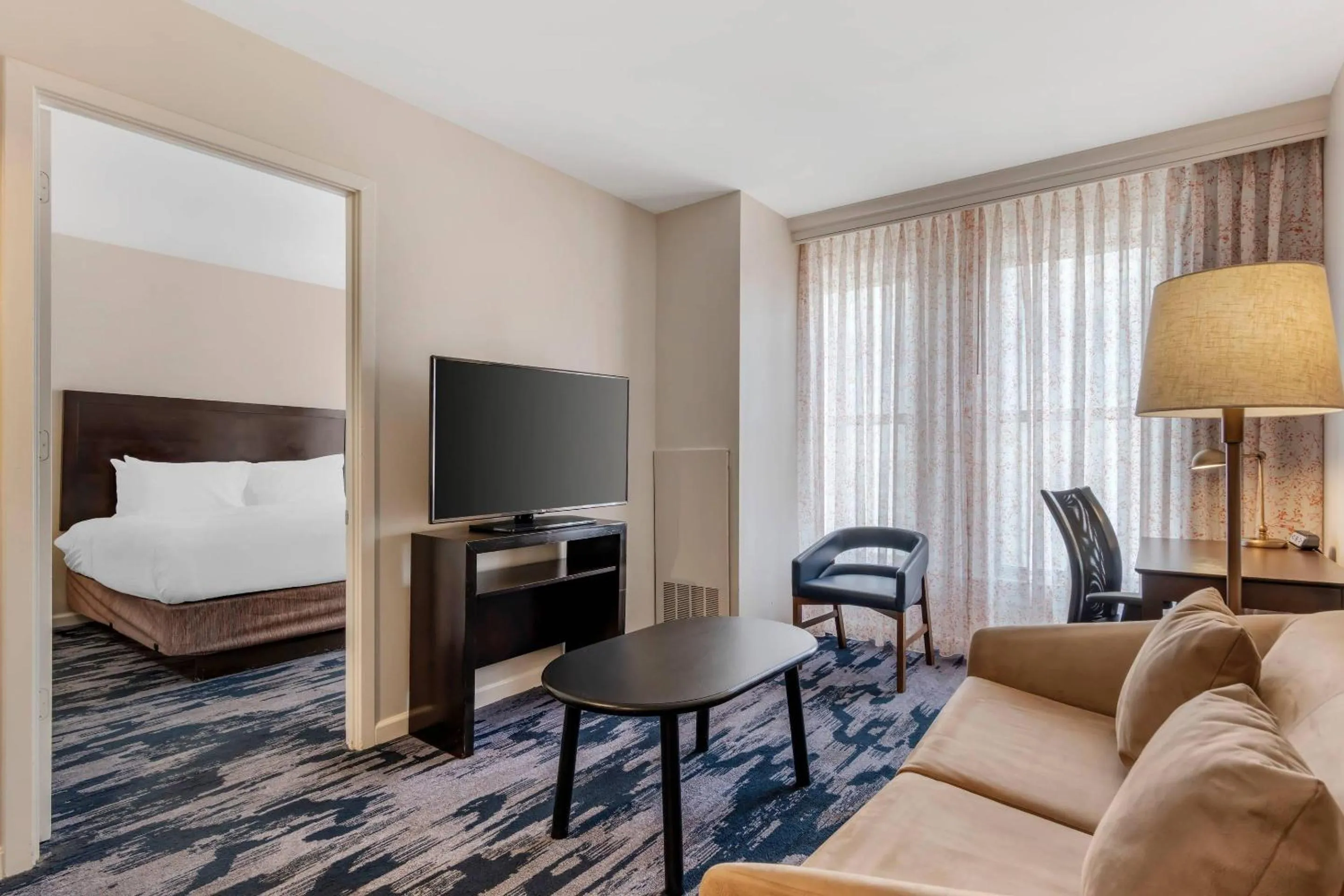 Bedroom, Bed in The Connally Hotel Downtown Atlanta, an Ascend Collection Hotel