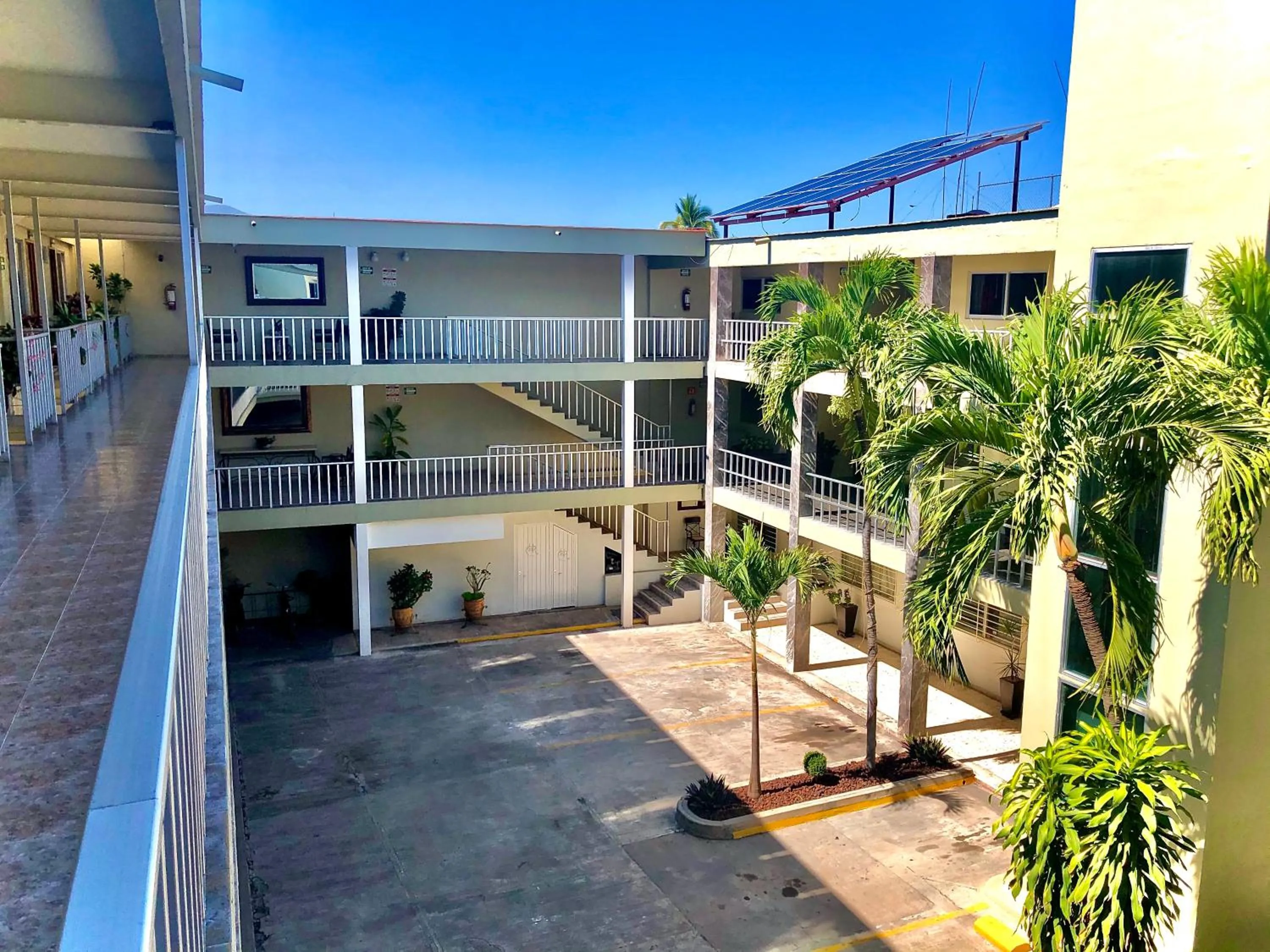 Hotel del Camino Real