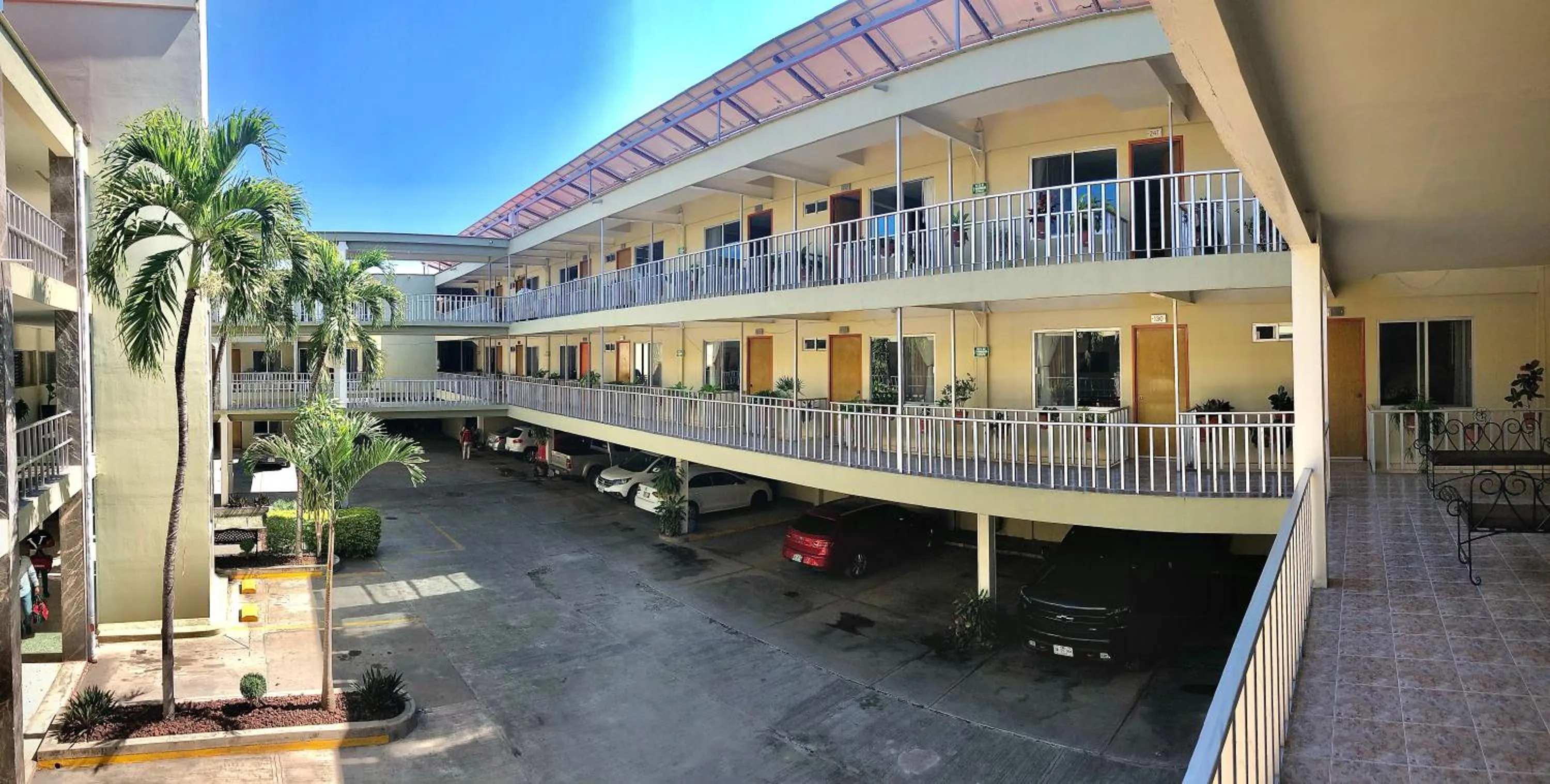 Hotel del Camino Real