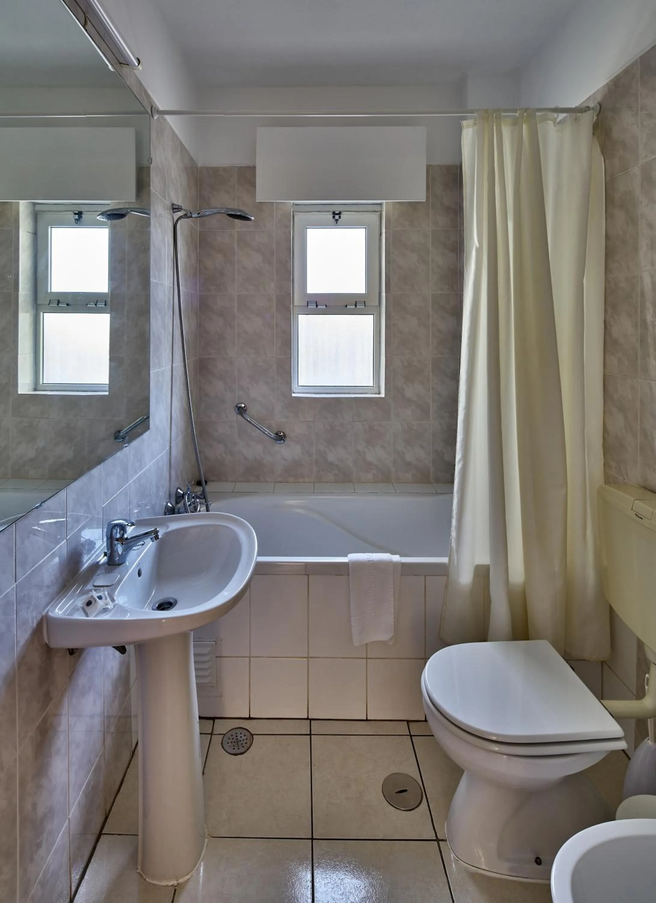 Bathroom in Parque Mourabel, Oásis Village & Pé do Lago