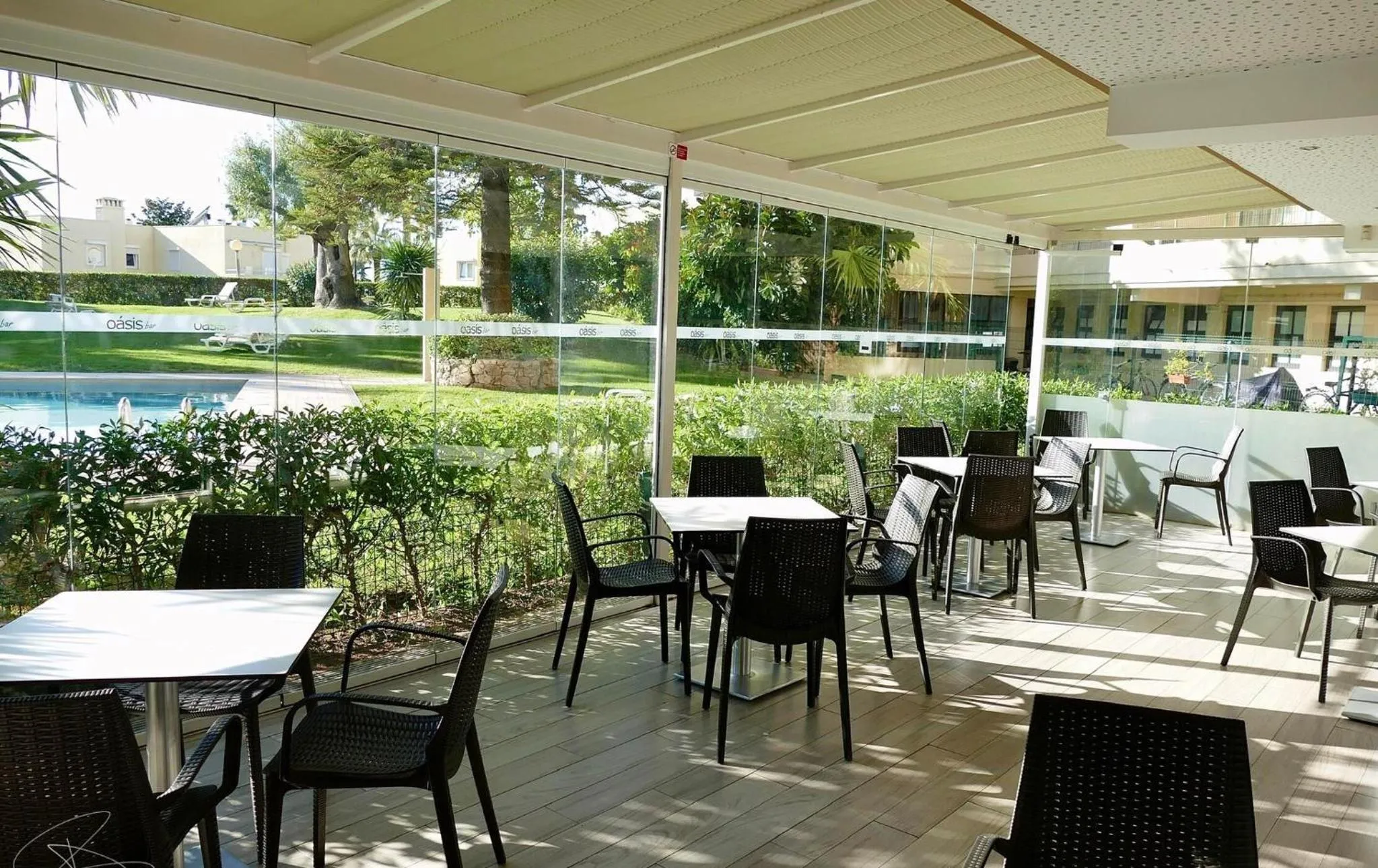 Lounge or bar in Parque Mourabel, Oásis Village & Pé do Lago