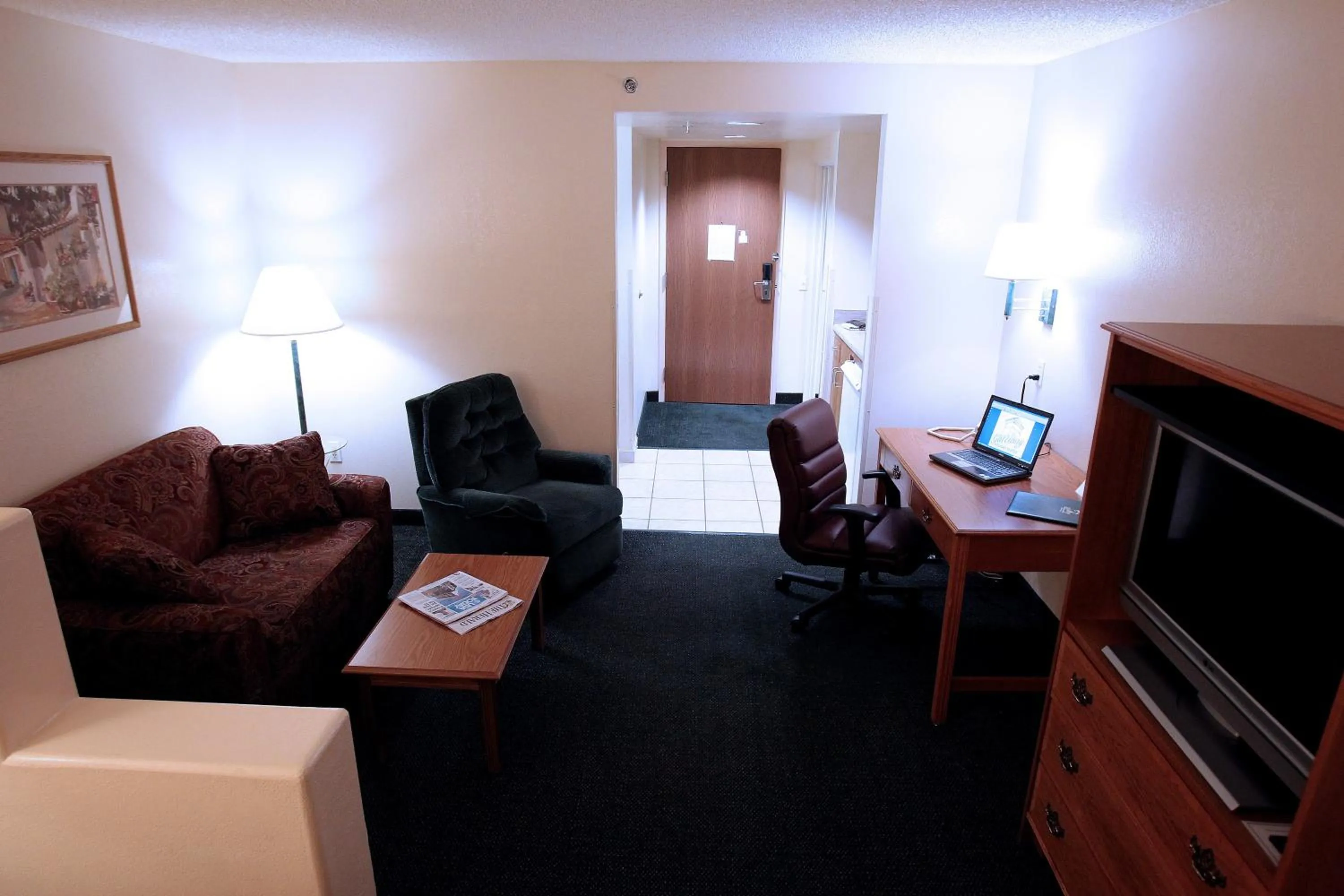 Seating area in Gateway Studio Suites