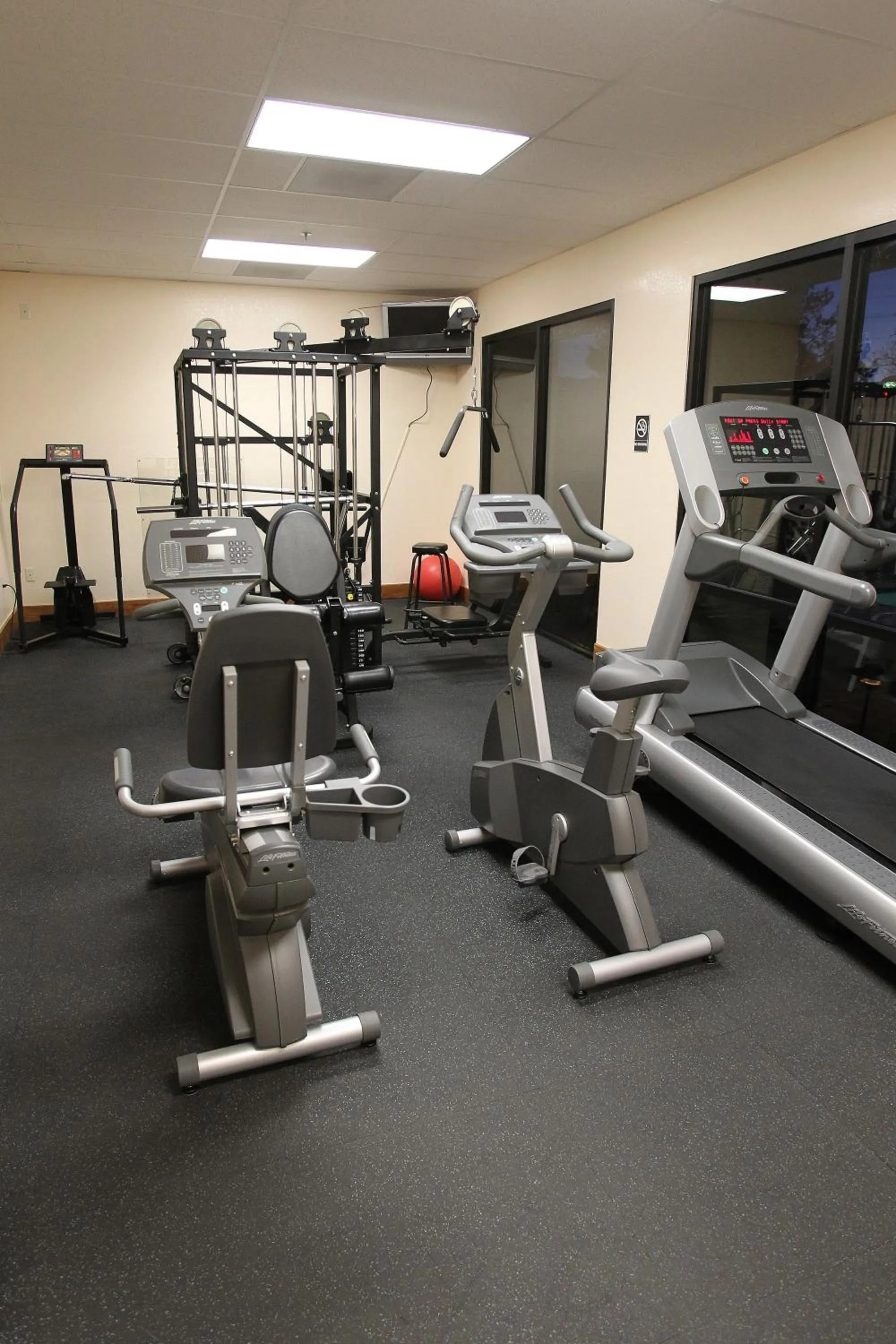 Fitness centre/facilities in Gateway Studio Suites