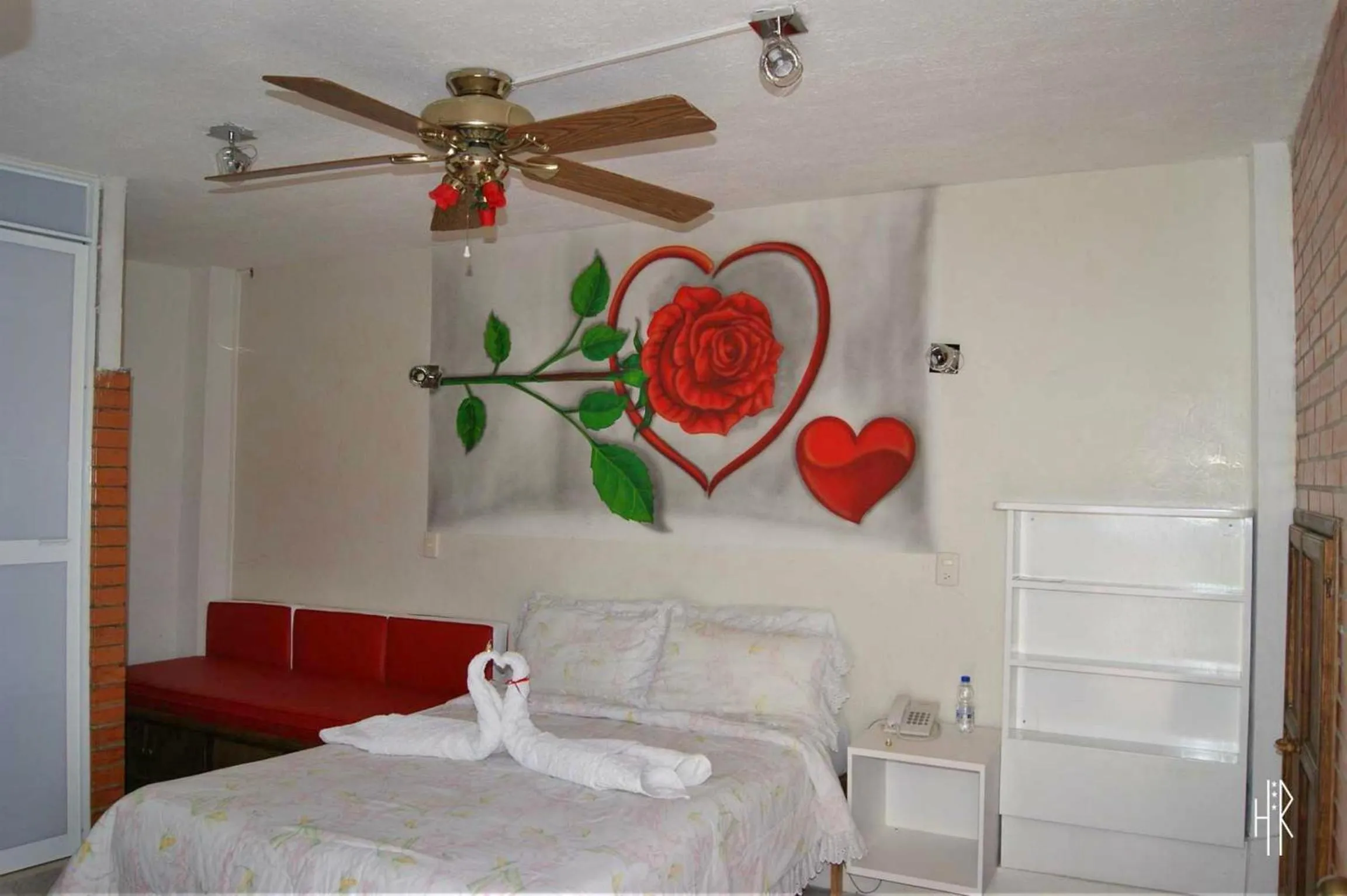 Staff, Bed in Hotel El Refugio