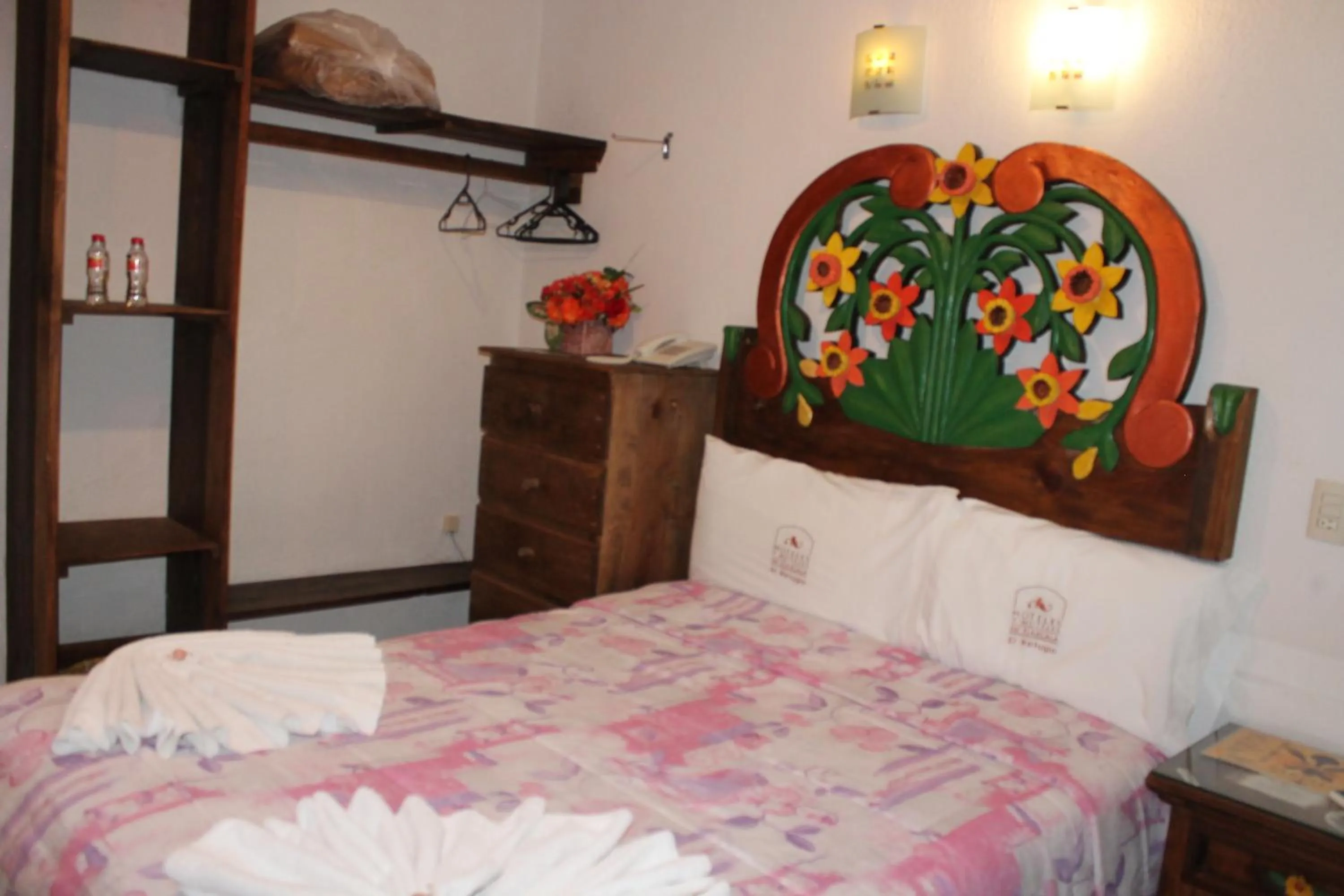 View (from property/room), Bed in Hotel El Refugio