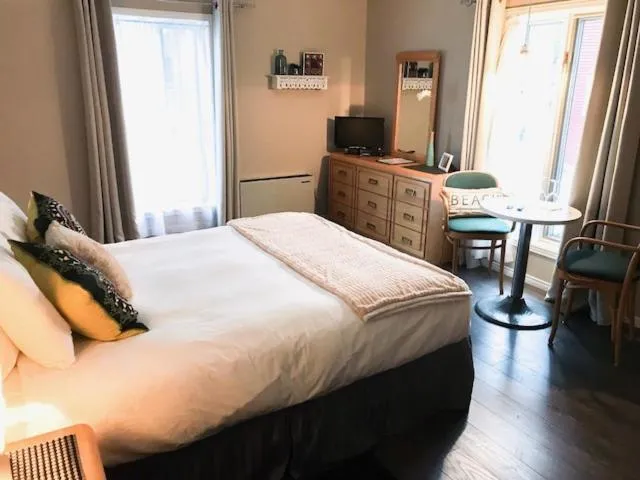 Bedroom in Auberge La Chocolatiere